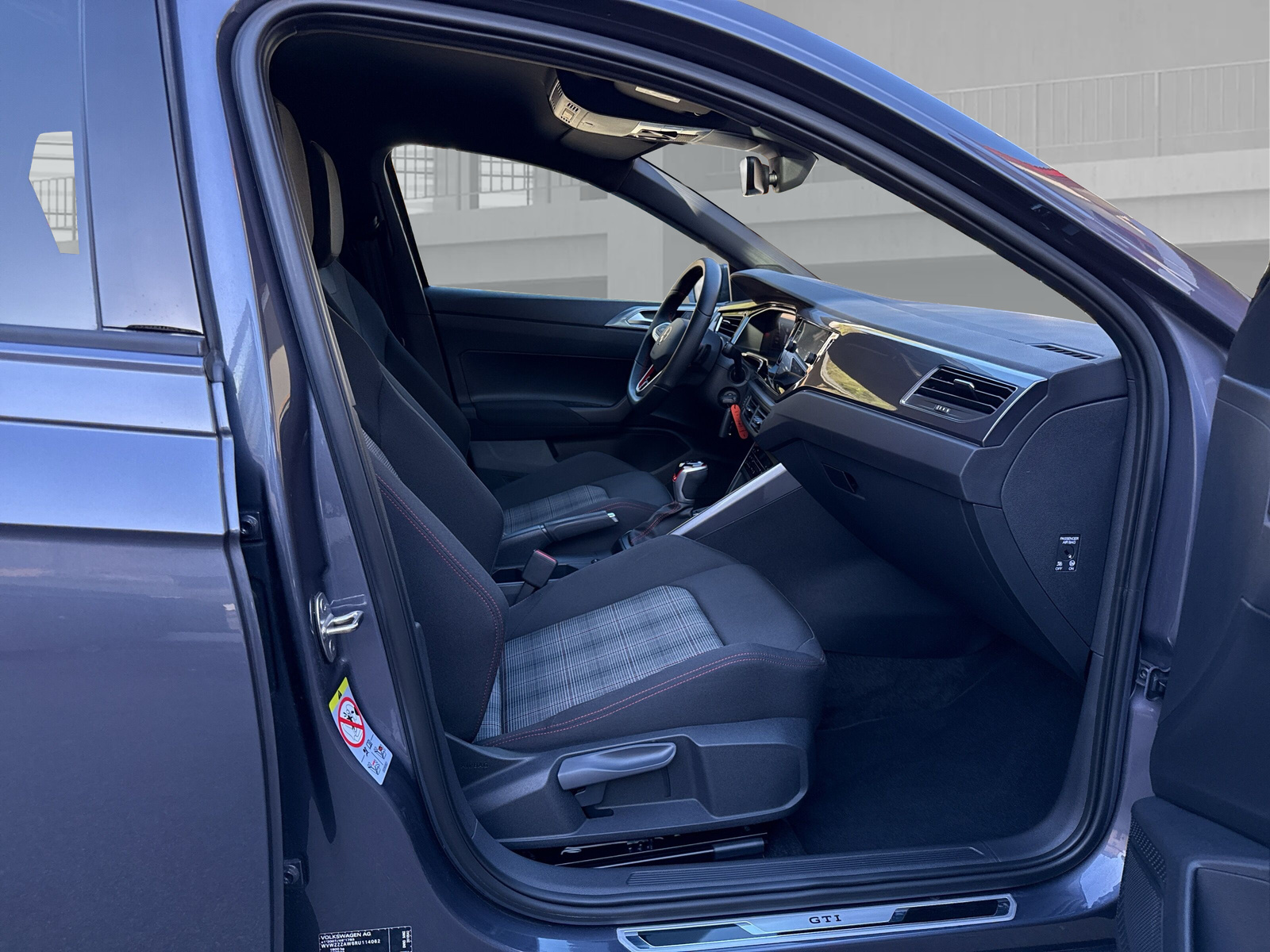 VW Polo 2.0 TSI GTI DSG-image-10