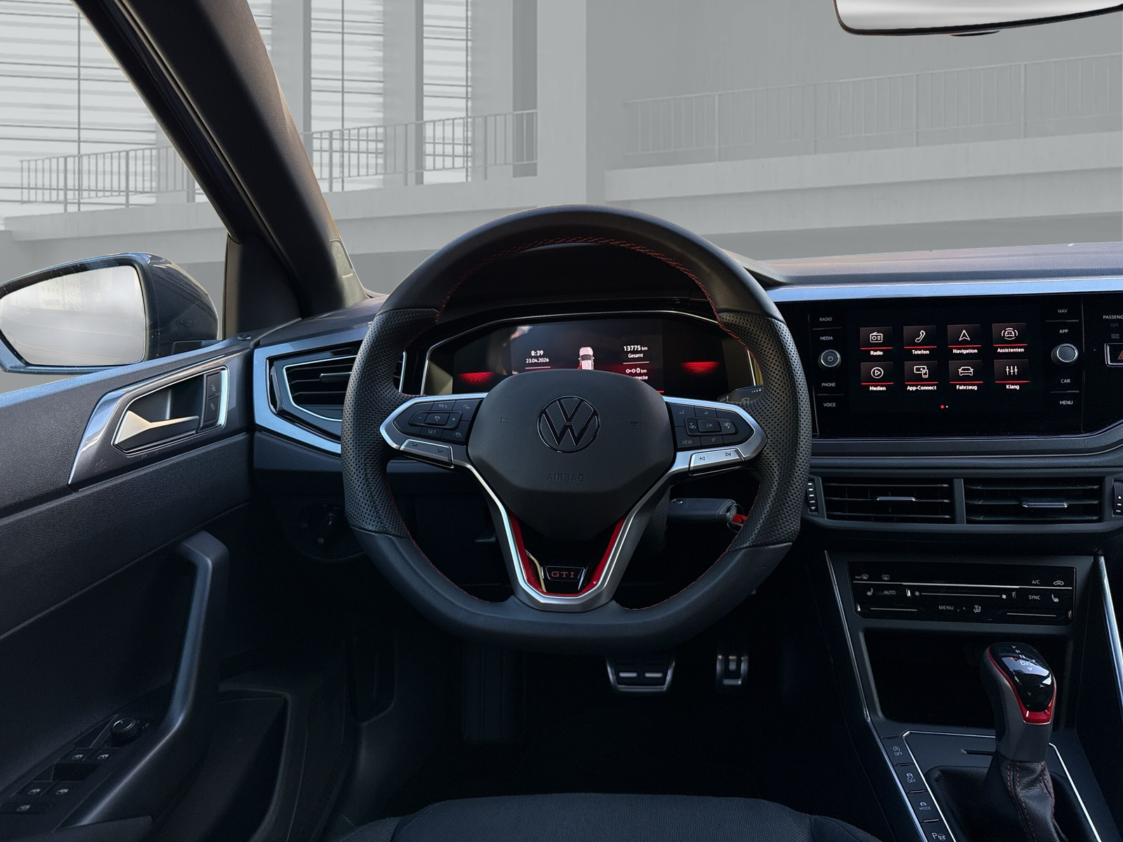 VW Polo 2.0 TSI GTI DSG-image-8