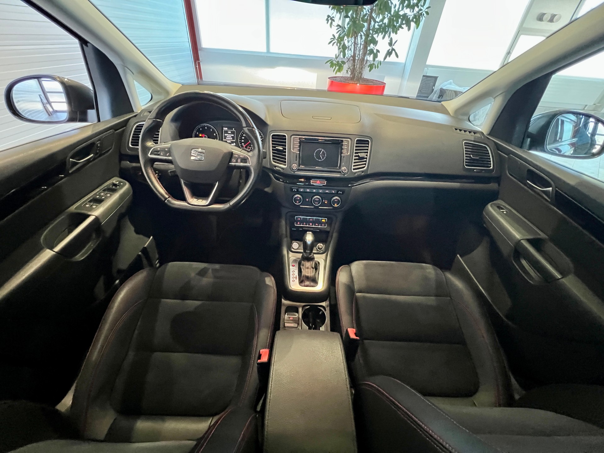 SEAT Alhambra 2.0 TSI FR Line DSG-image-17