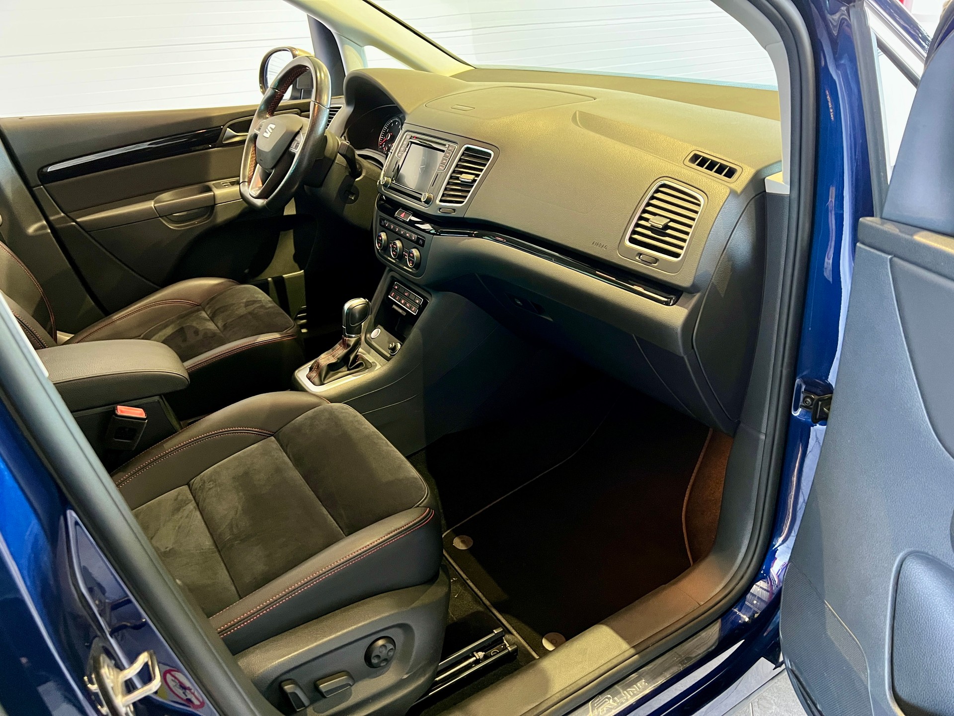 SEAT Alhambra 2.0 TSI FR Line DSG-image-9
