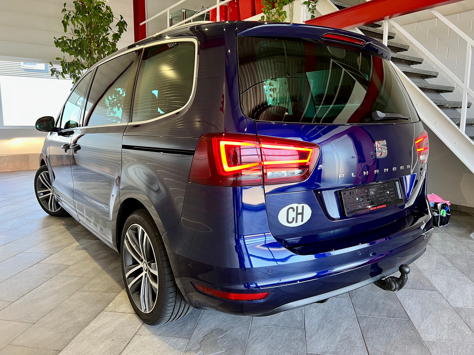 SEAT Alhambra 2.0 TSI FR Line DSG-showroom-element-3