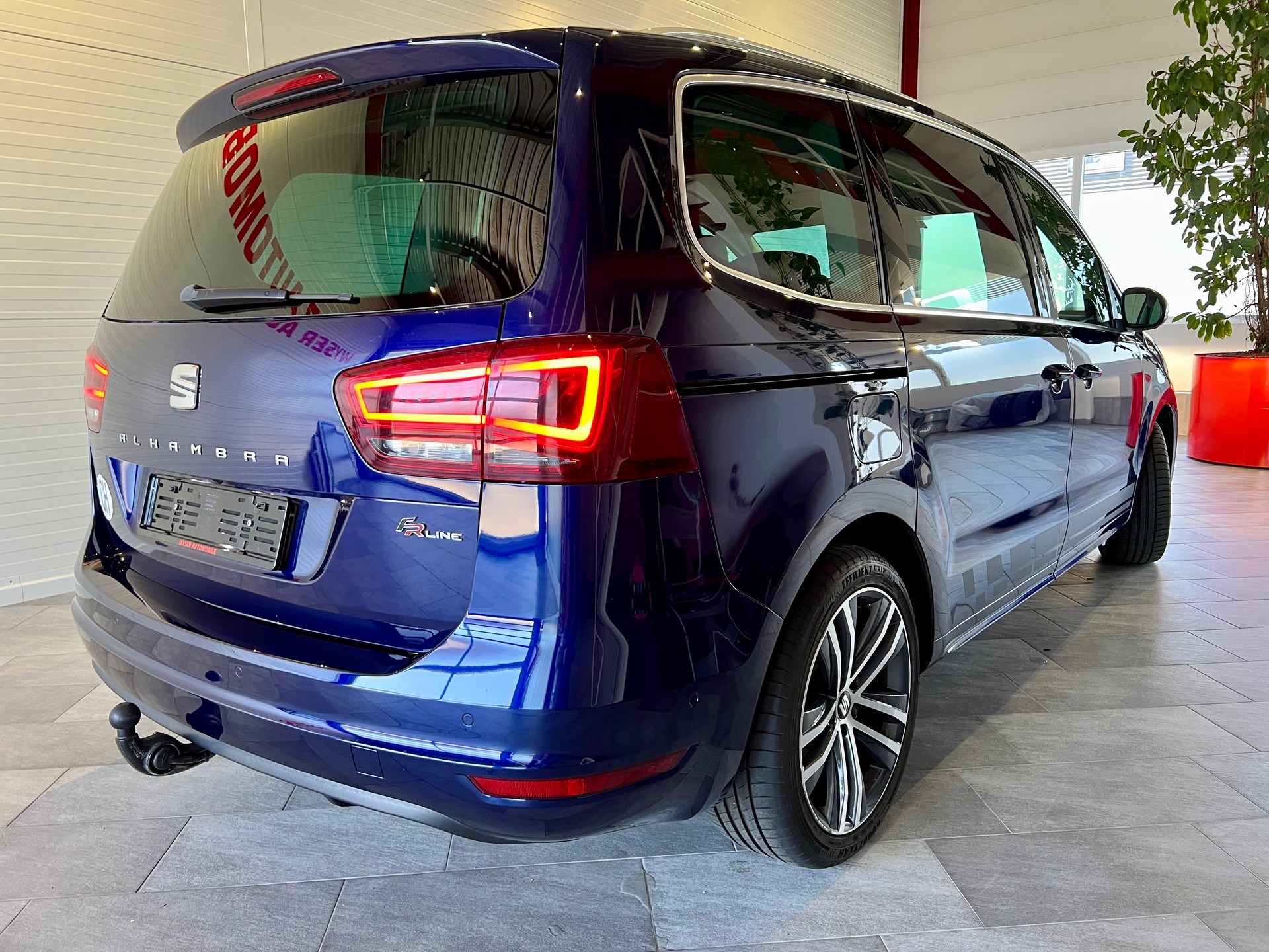 SEAT Alhambra 2.0 TSI FR Line DSG-image-5