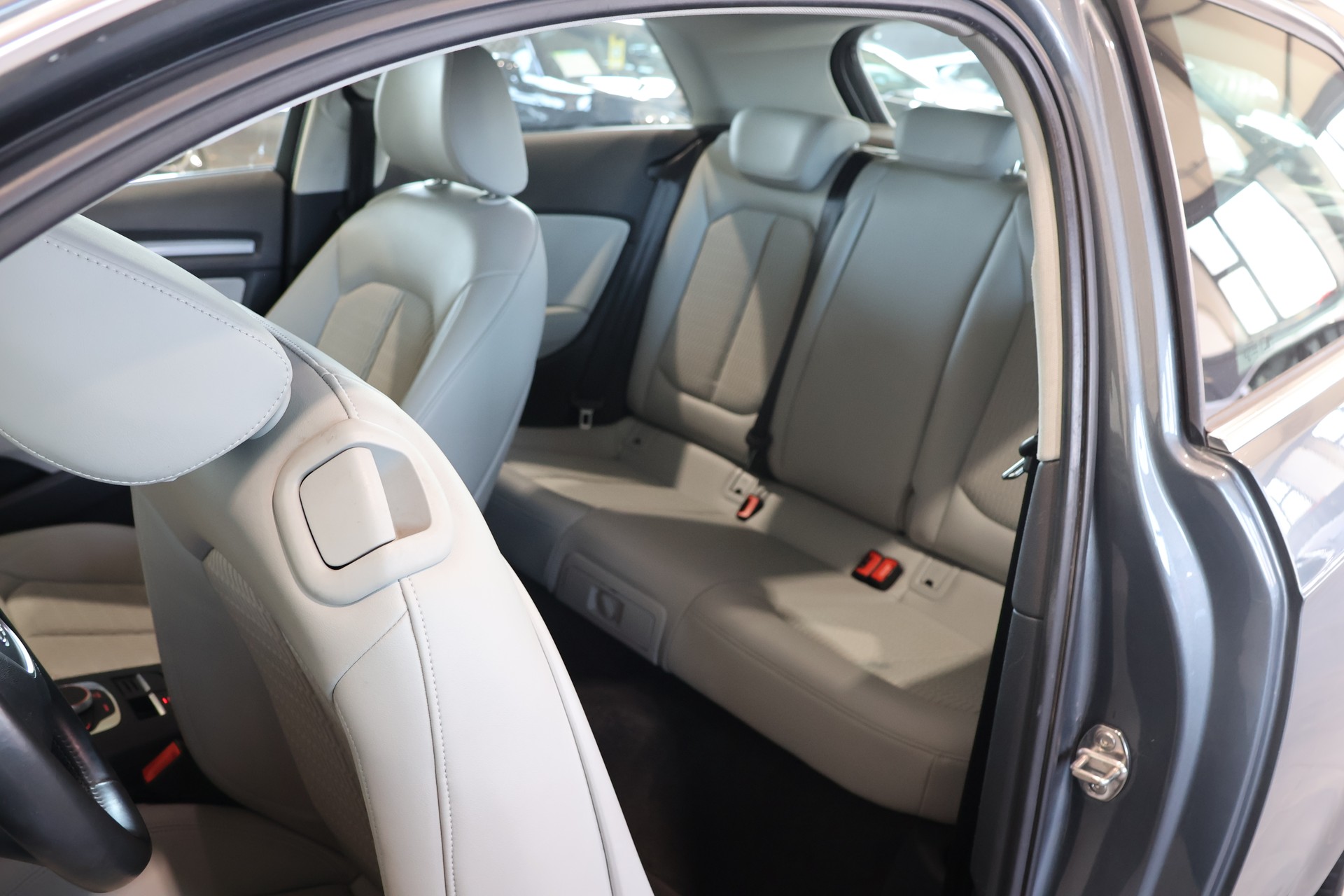 AUDI A3 1.4 TFSI Ambiente-image-10