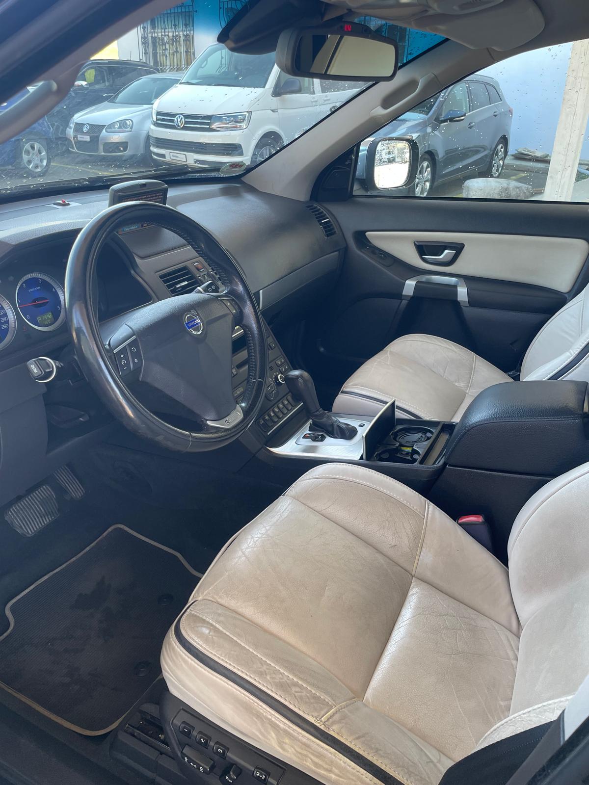 VOLVO XC90 D5 AWD R-Design Geartronic-image-15
