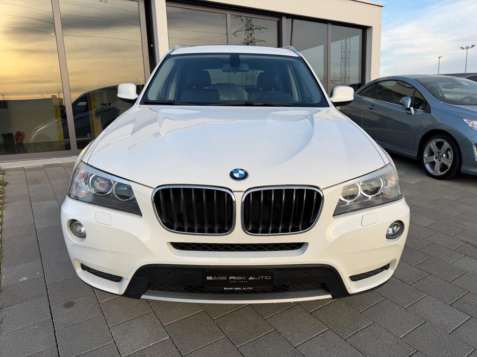 BMW X3 20d xDrive-showroom-element-2