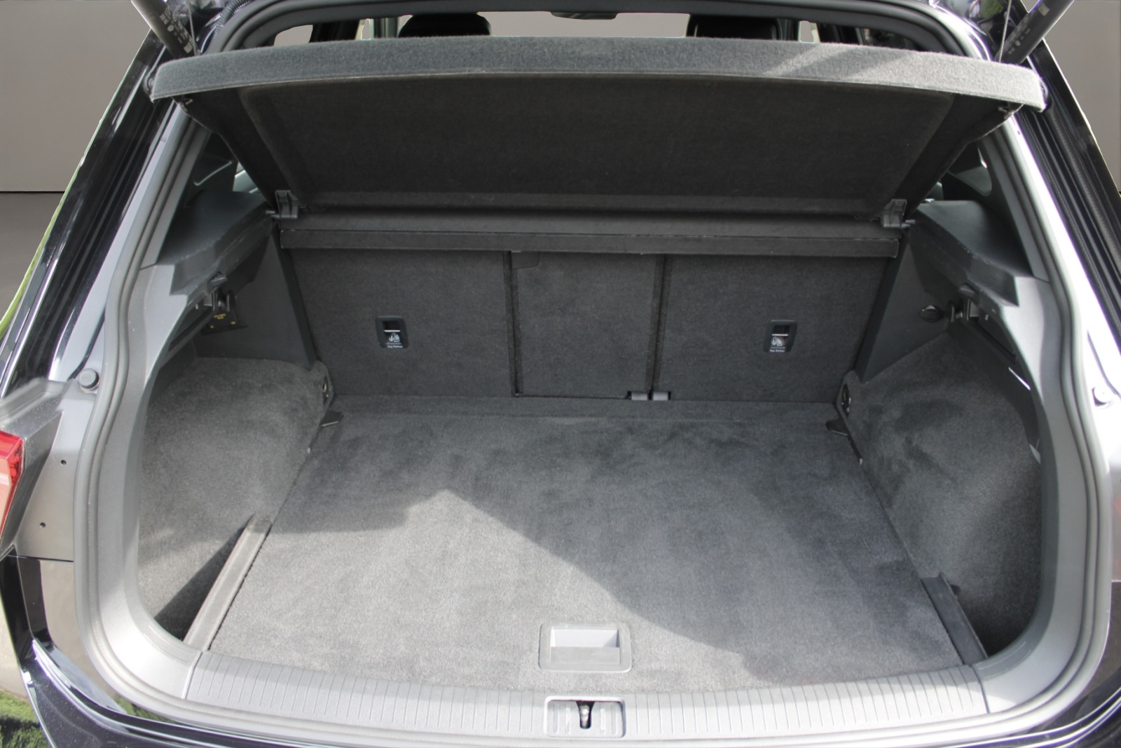 VW Tiguan Allspace 2.0 TDI SCR R-Line 4Motion DSG-image-15
