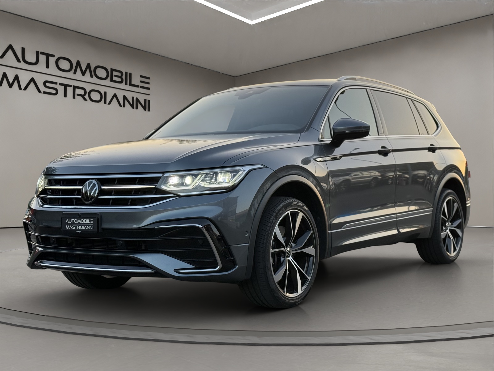 VW Tiguan Allspace 2.0 TDI SCR R-Line 4Motion DSG-showroom-element-2