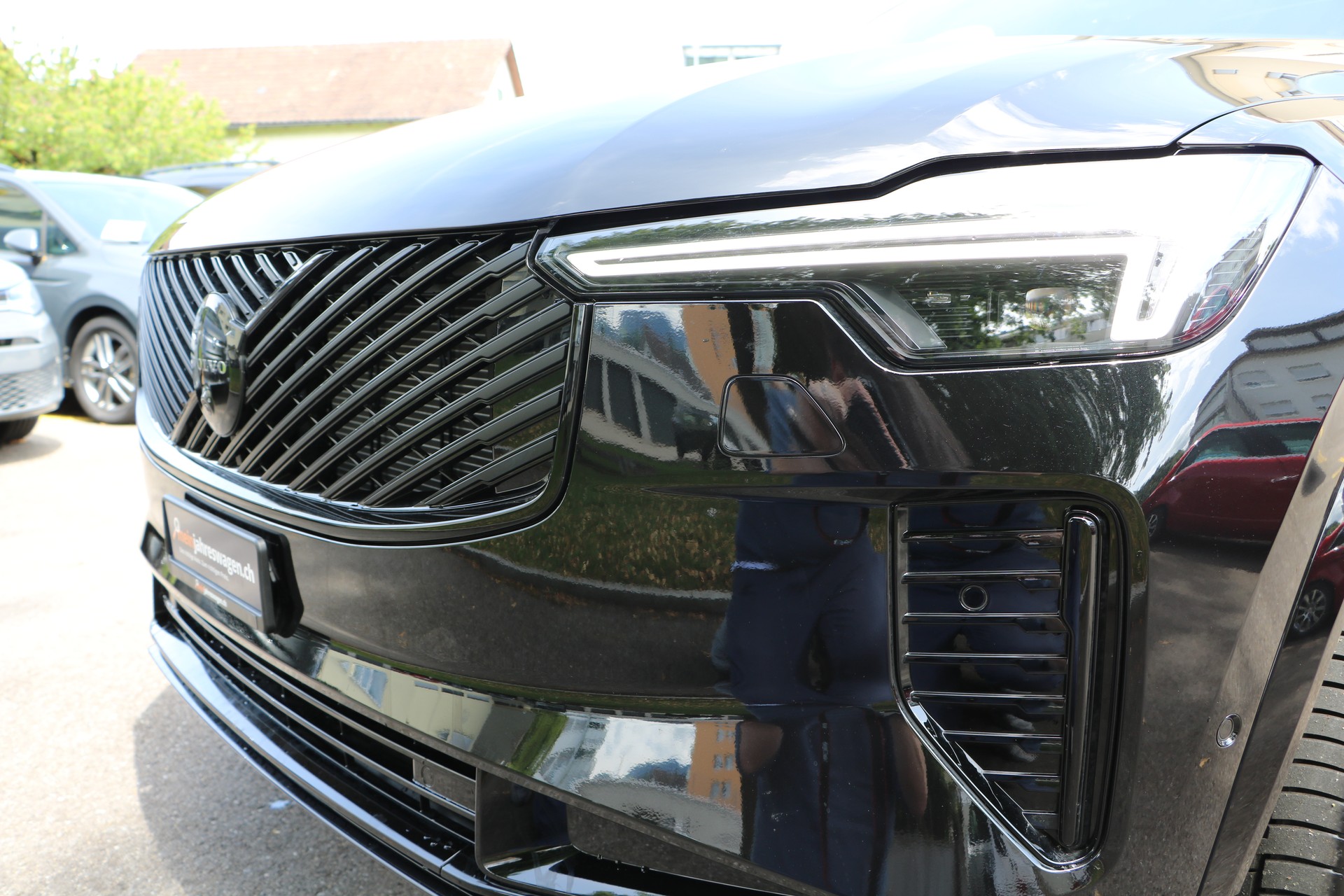 VOLVO XC90 T8 AWD PluginHybrid Dark Edition Geartronic-image-6