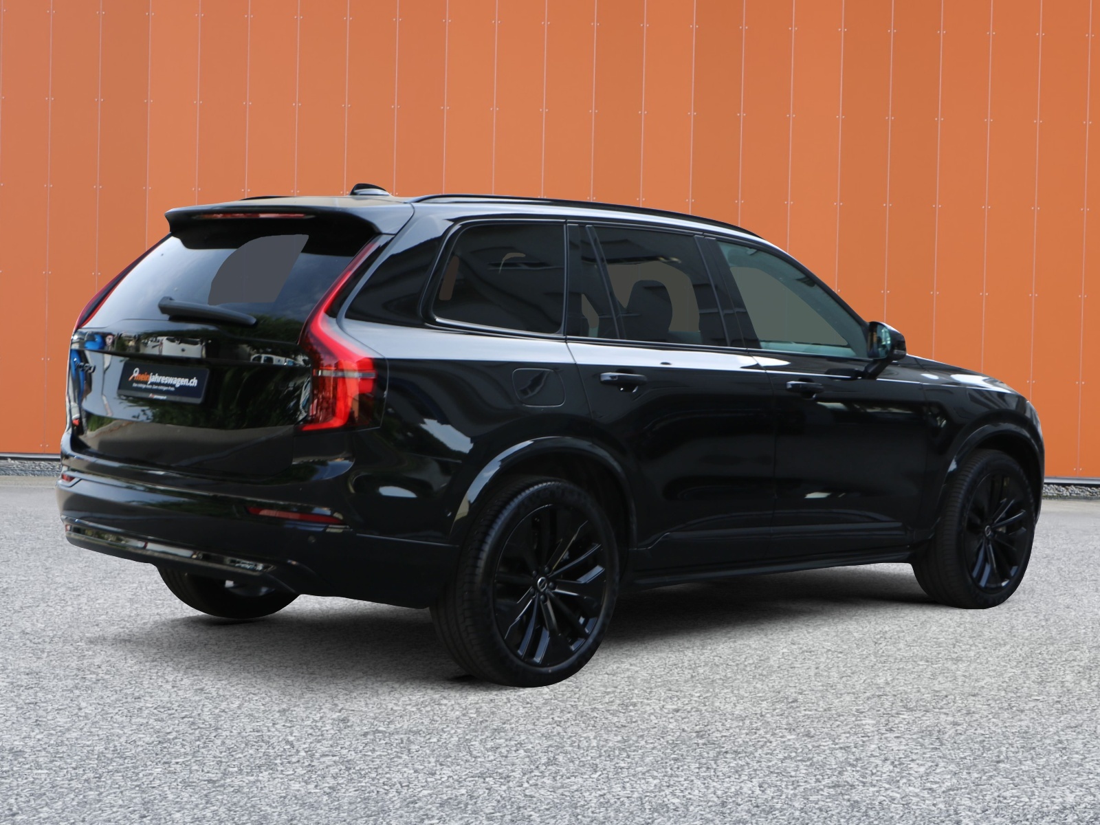 VOLVO XC90 T8 AWD PluginHybrid Dark Edition Geartronic-showroom-element-1