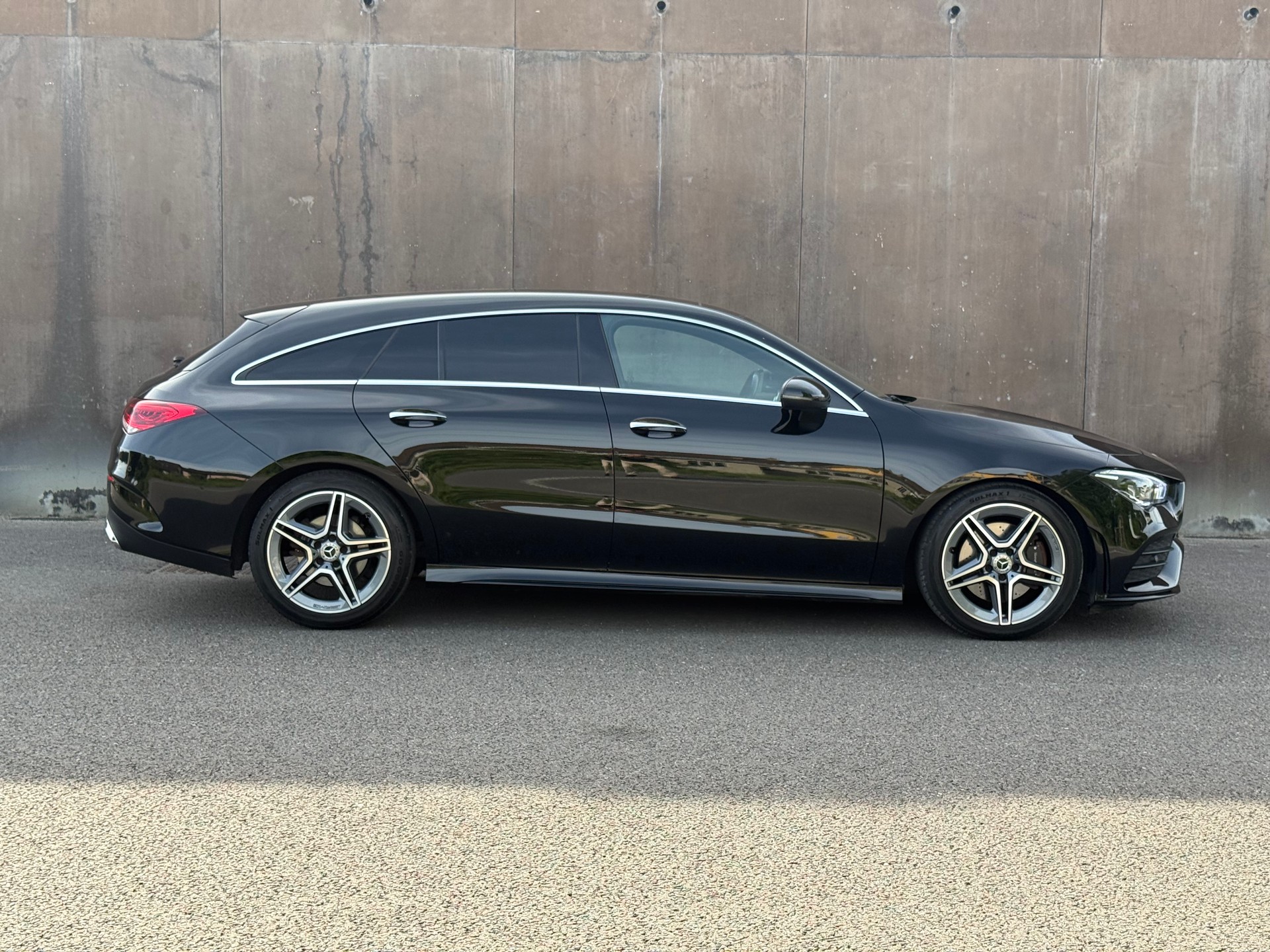 MERCEDES-BENZ CLA Shooting Brake 200 AMG Line 7G-DCT-showroom-element-3