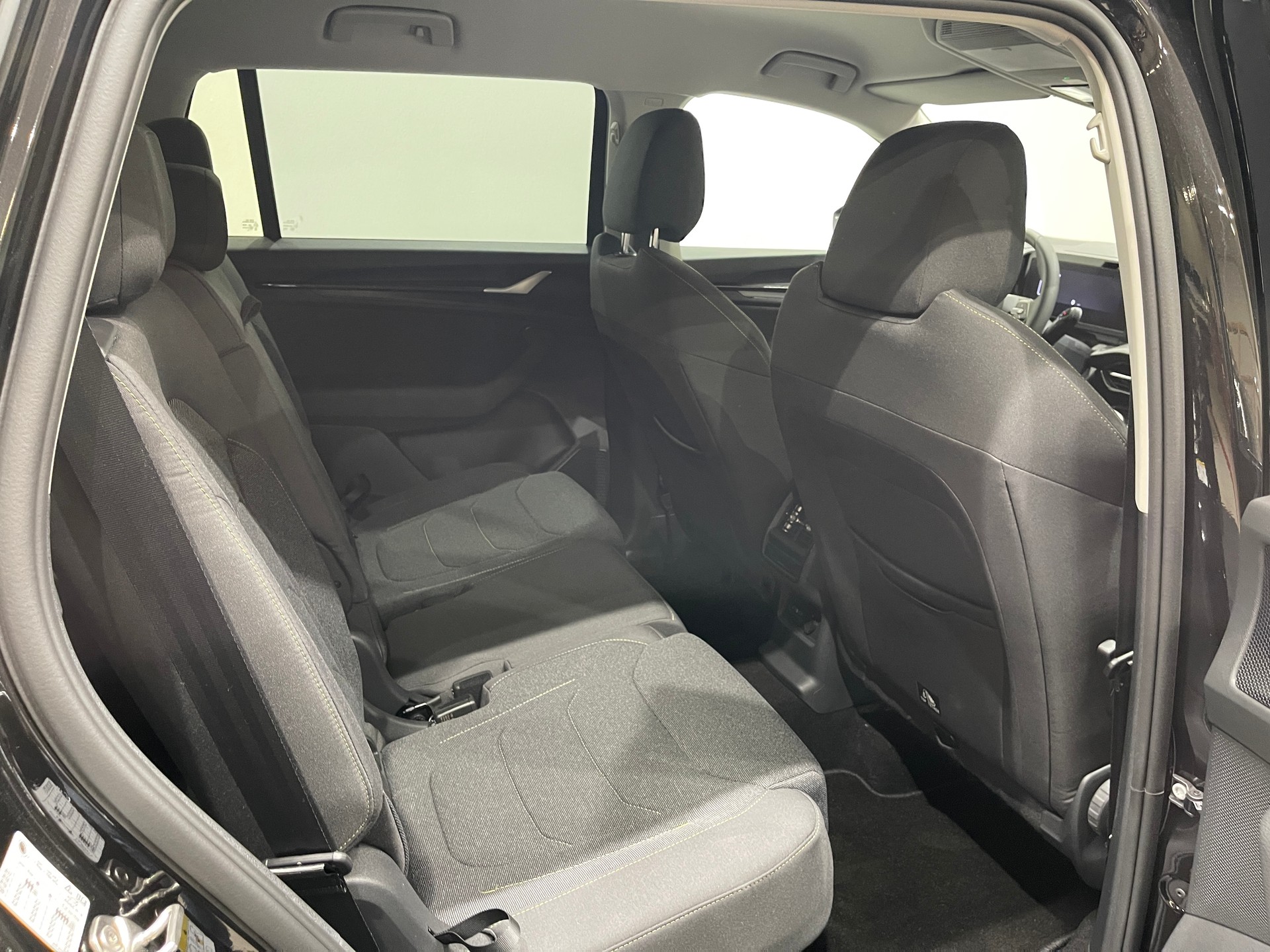 SKODA Kodiaq 1.5 TSI mHEV Selection *7PLATZ*-image-15