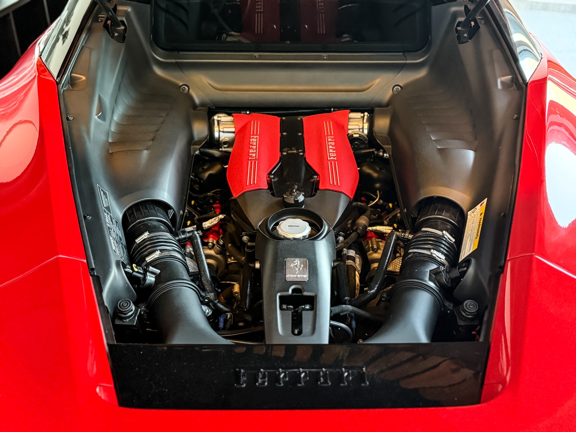 FERRARI 488 GTB 3.9 V8-image-7