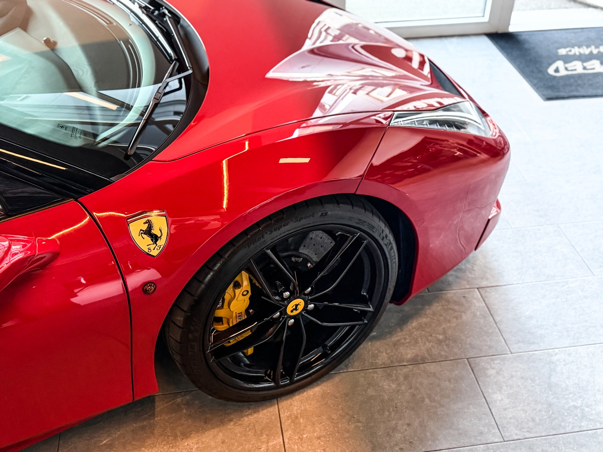 FERRARI 488 GTB 3.9 V8-image-2