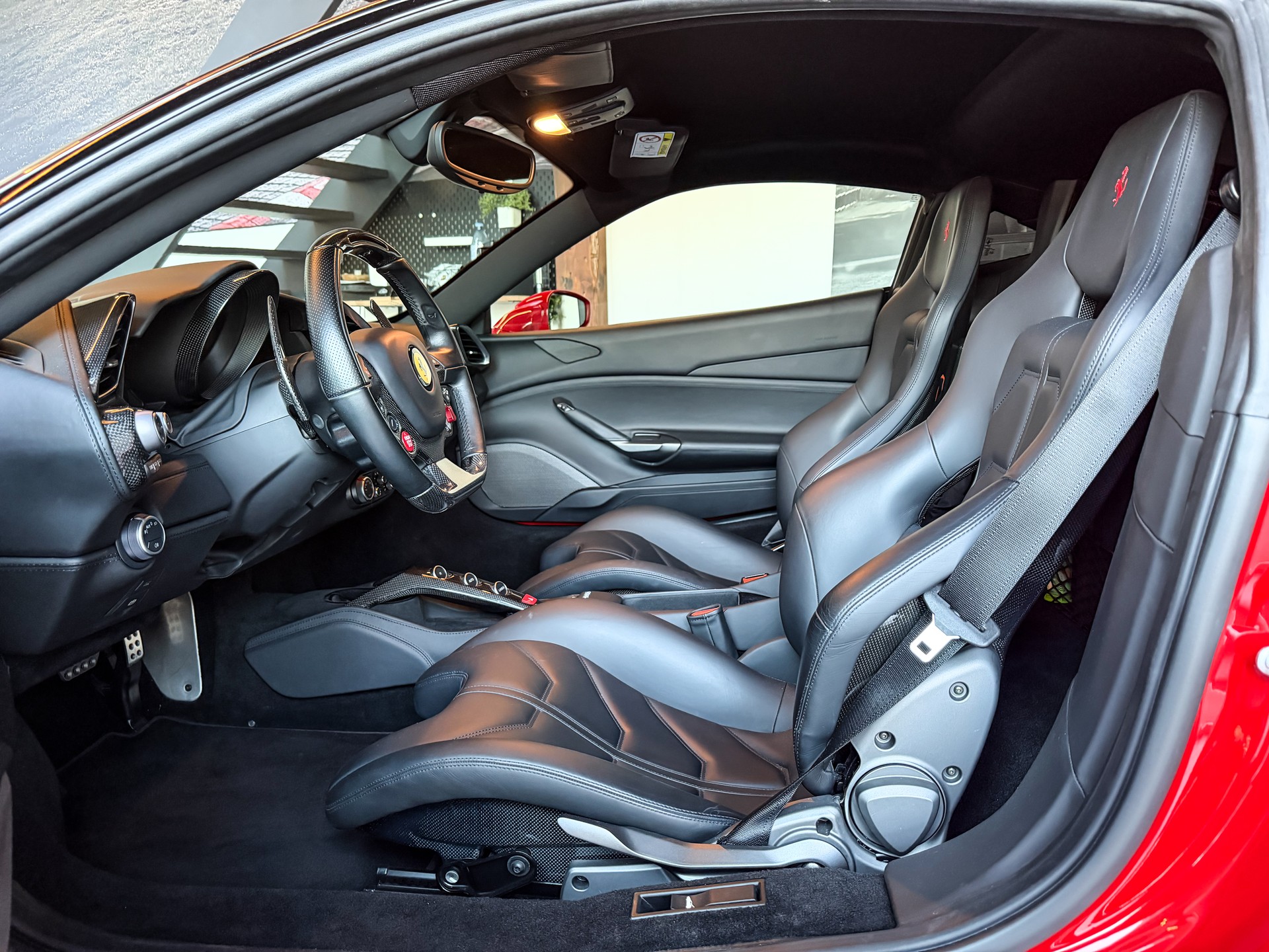 FERRARI 488 GTB 3.9 V8-image-14