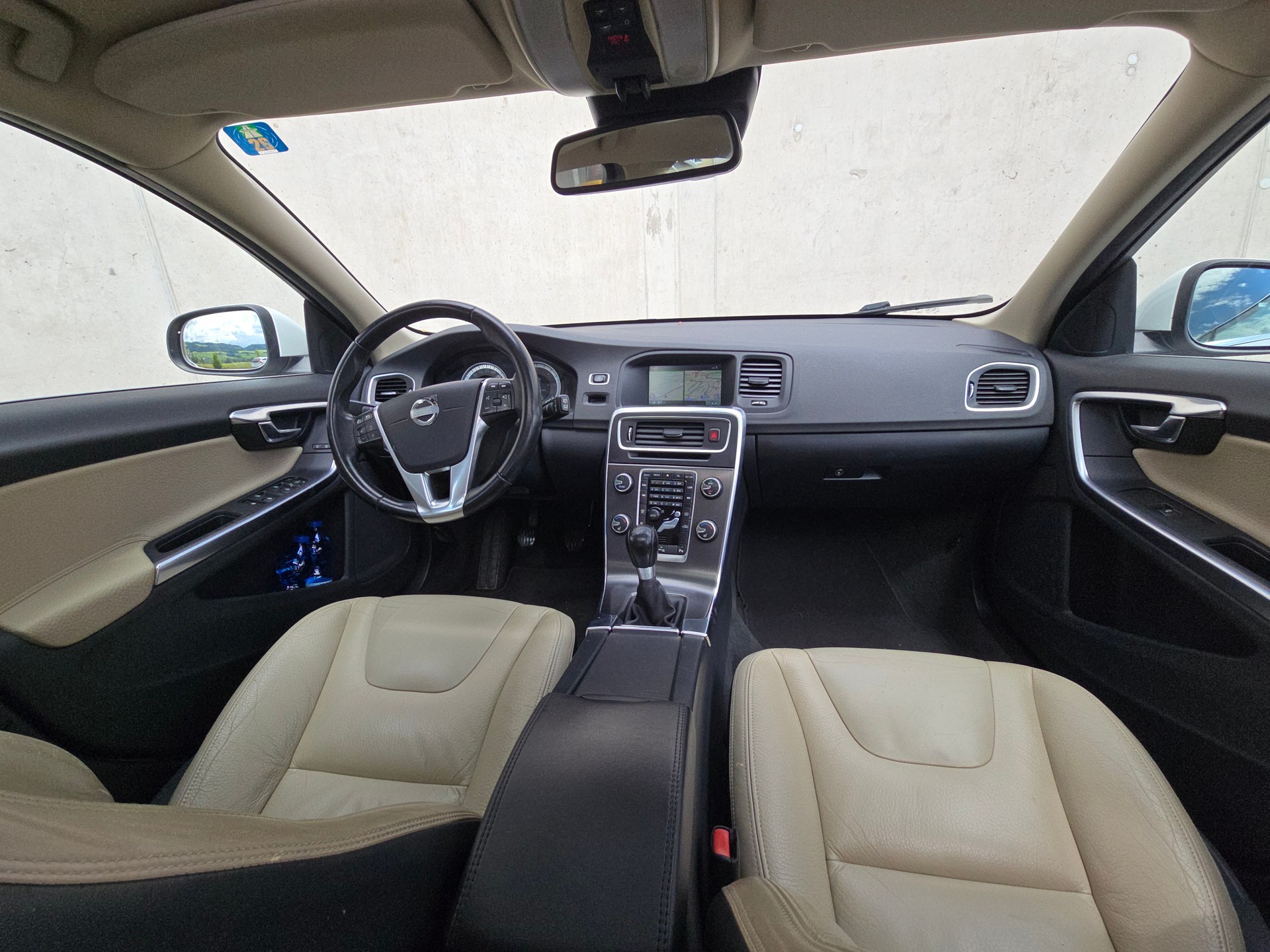 VOLVO V60 D3 Momentum-image-11