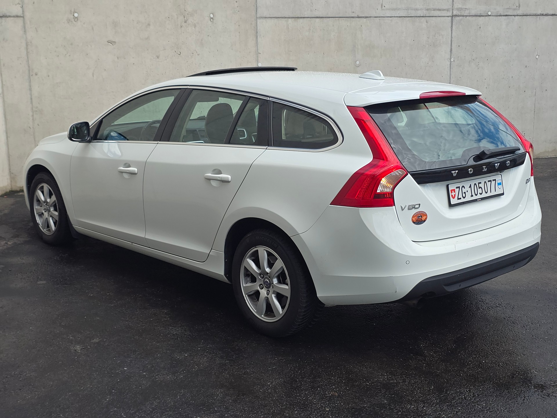 VOLVO V60 D3 Momentum-image-6