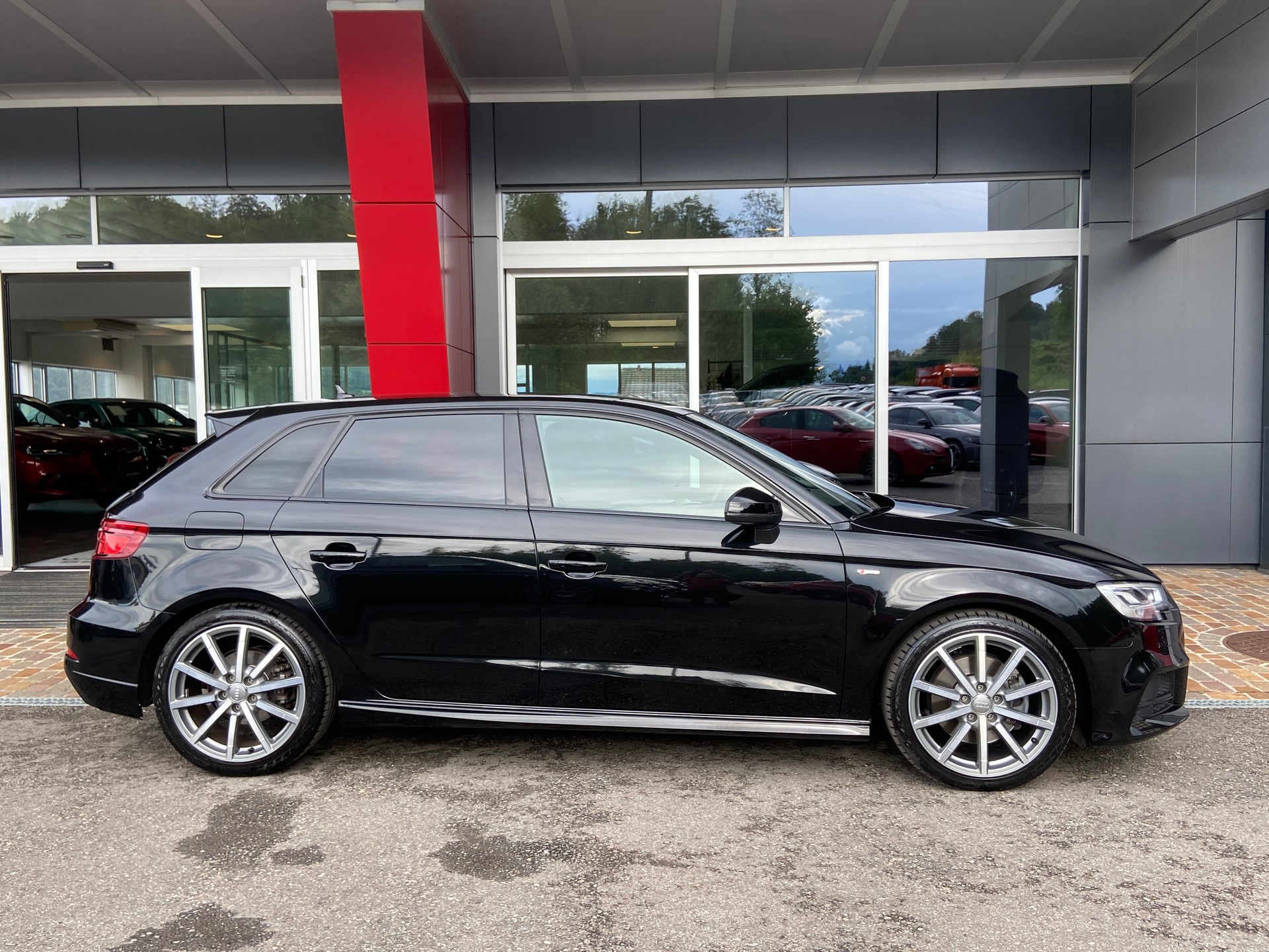 AUDI A3 Sportback 40 TFSI Sport quattro S-Line S-tronic-image-15