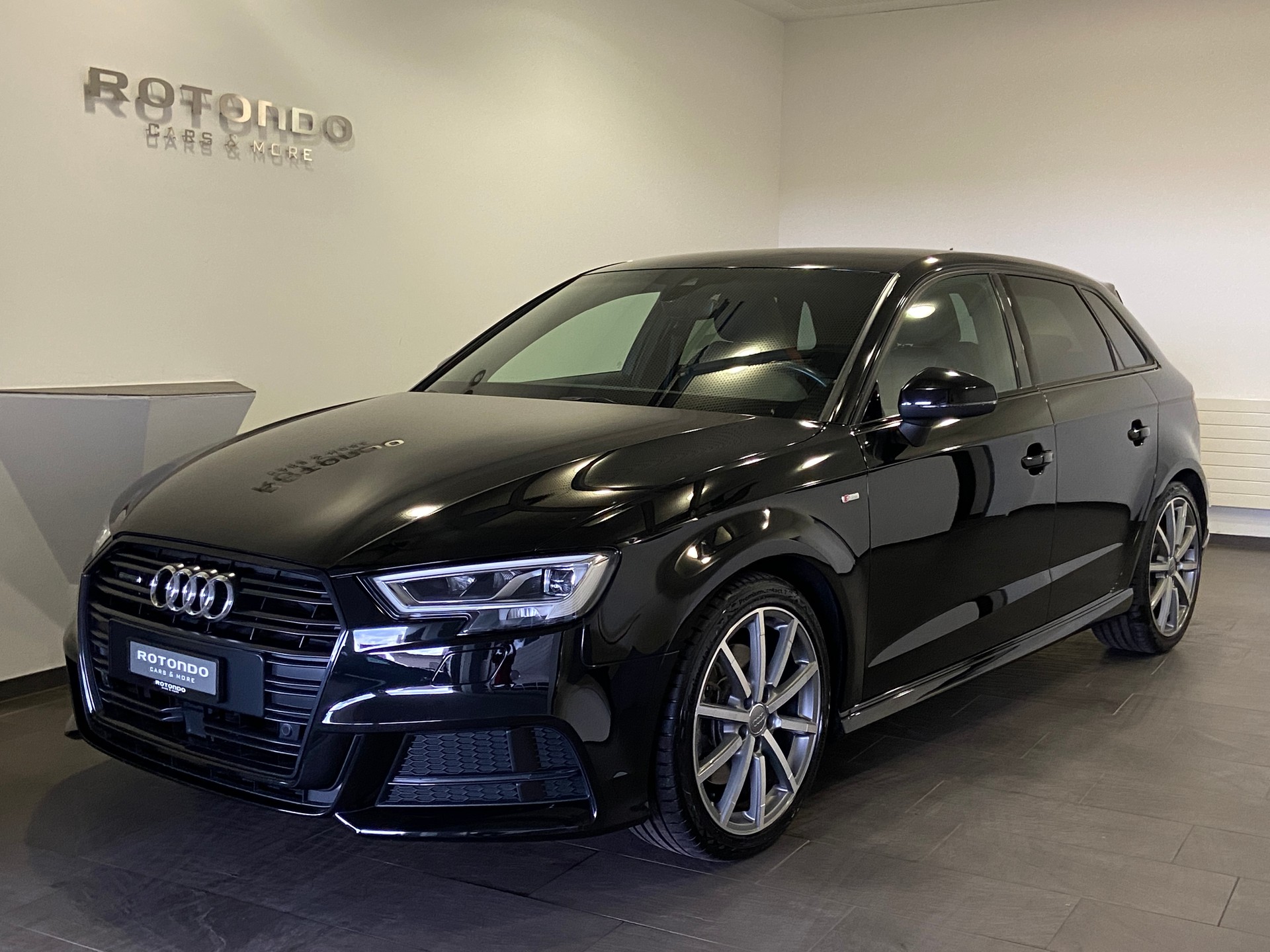 AUDI A3 Sportback 40 TFSI Sport quattro S-Line S-tronic