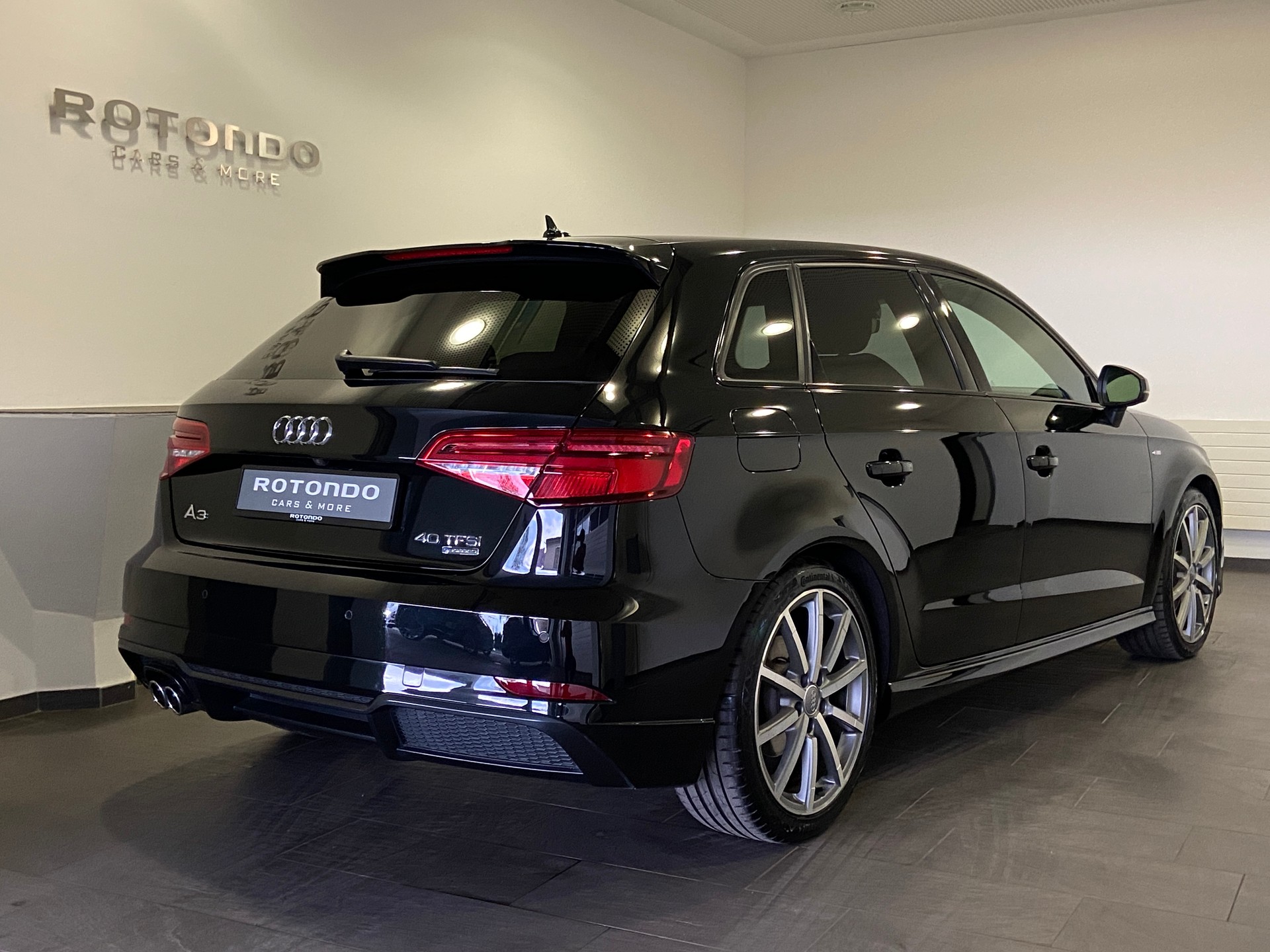 AUDI A3 Sportback 40 TFSI Sport quattro S-Line S-tronic-showroom-element-1
