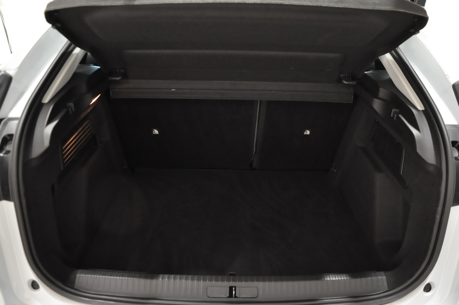 CITROEN C4 1.2 130 Plus EAT8-image-23