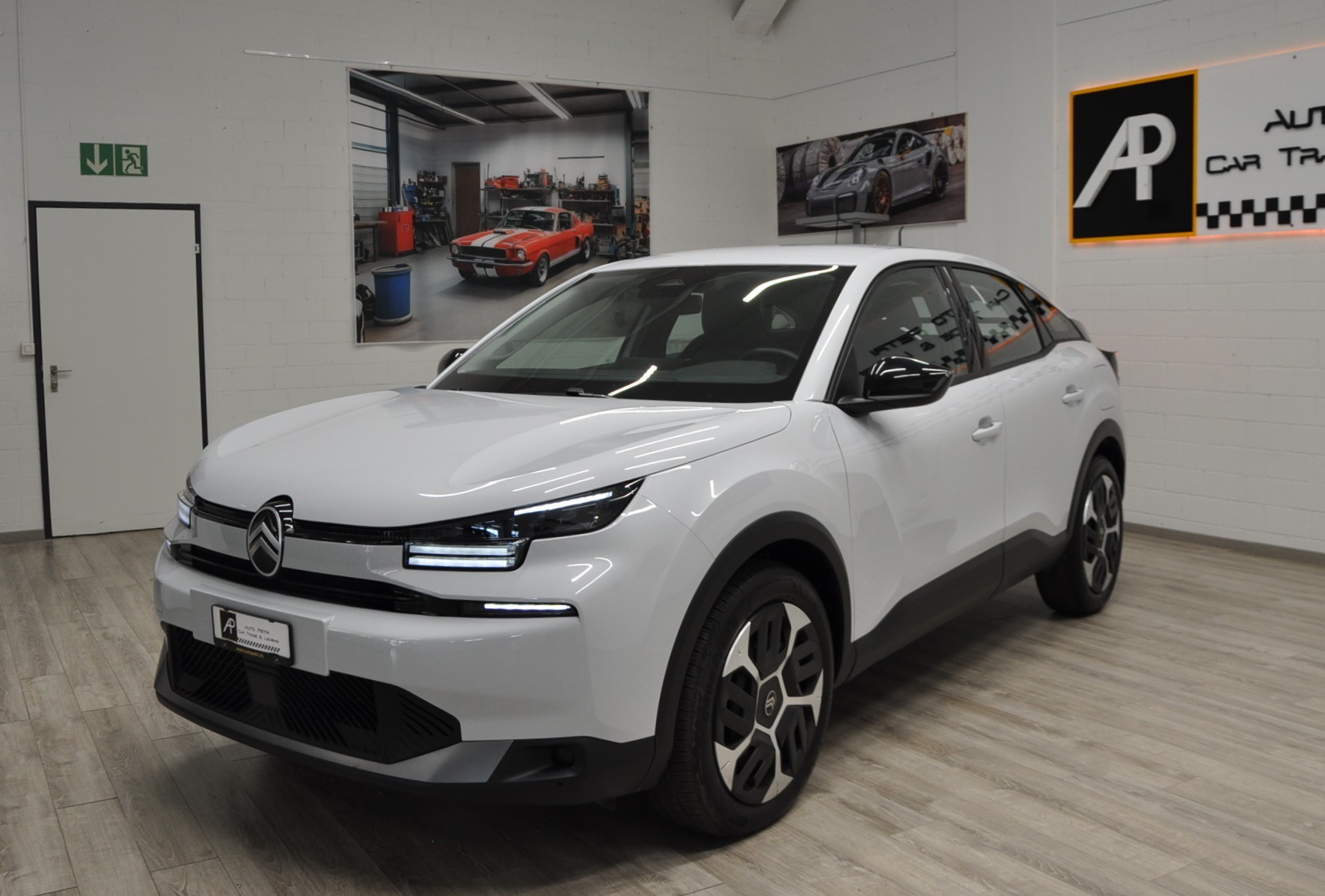 CITROEN C4 1.2 130 Plus EAT8-image-8