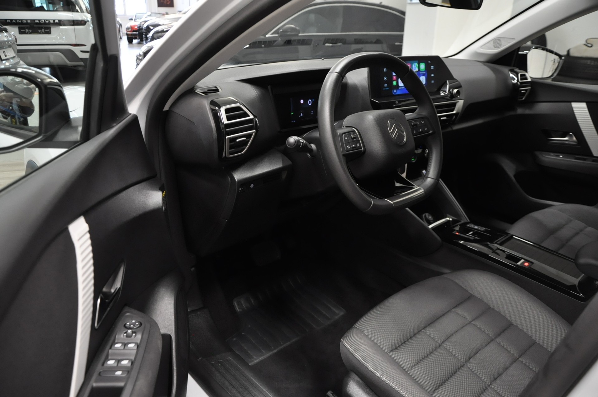 CITROEN C4 1.2 130 Plus EAT8-image-10