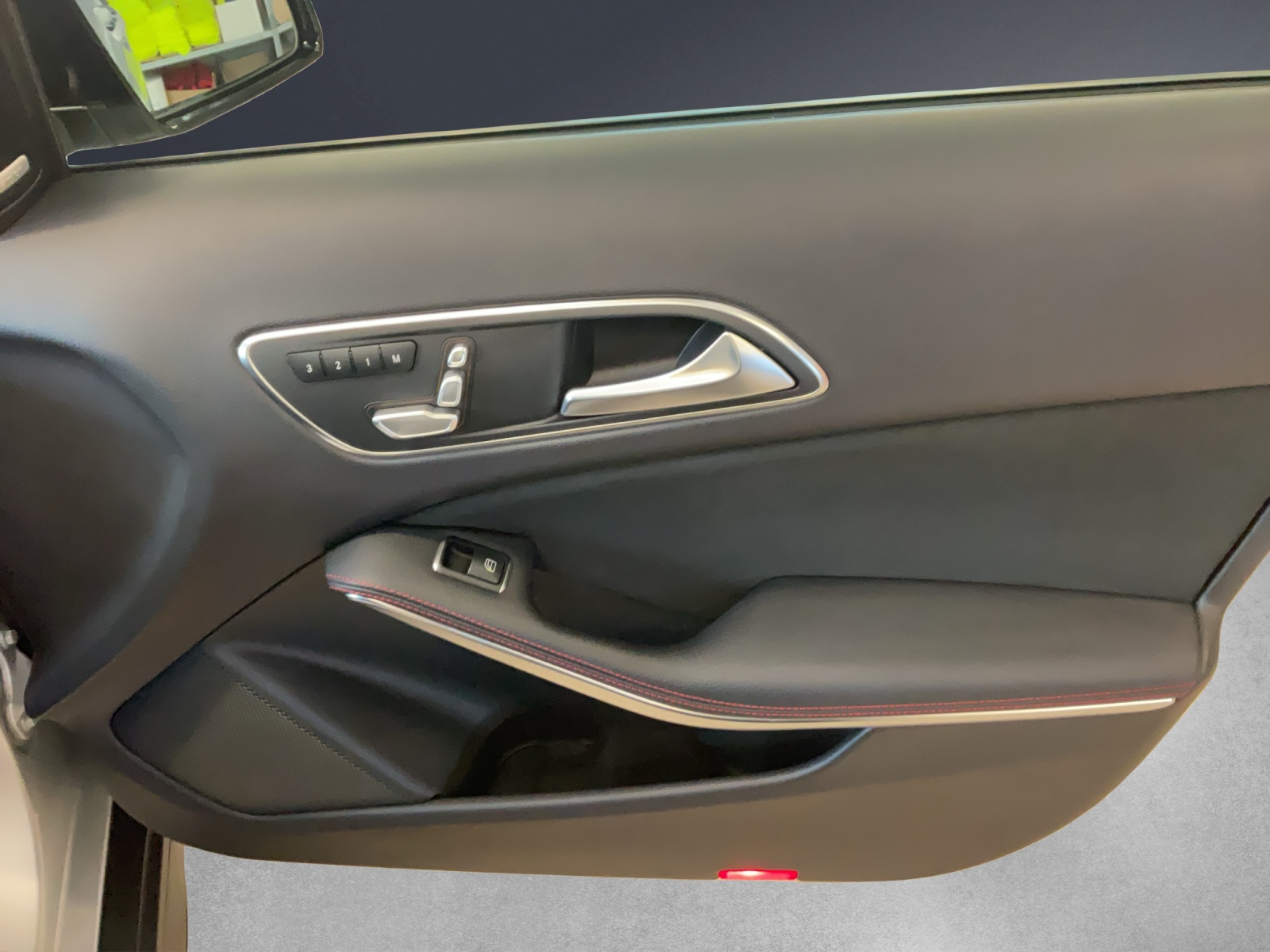 MERCEDES-BENZ GLA 220 AMG Line 4Matic-image-8