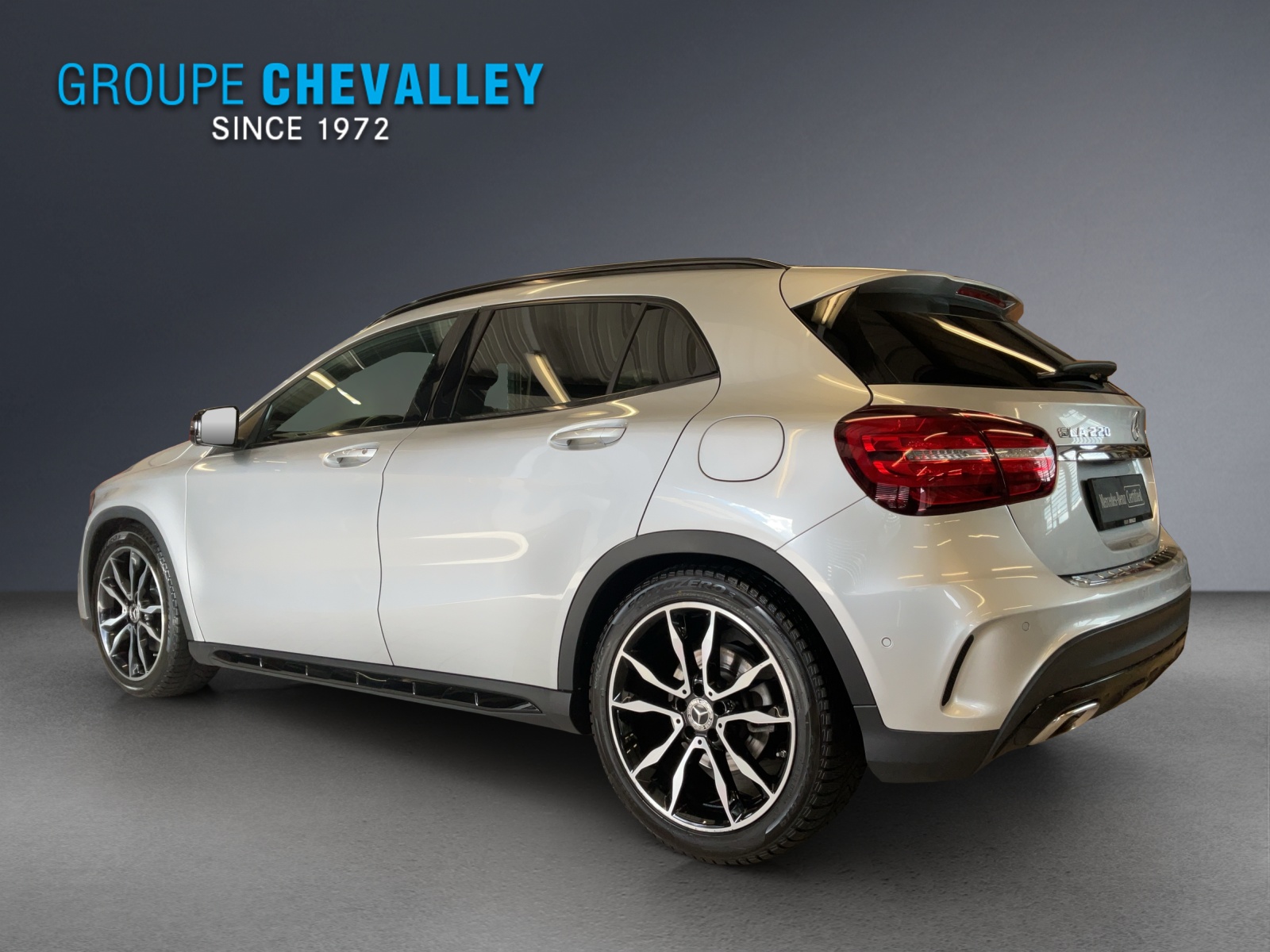 MERCEDES-BENZ GLA 220 AMG Line 4Matic-showroom-element-3