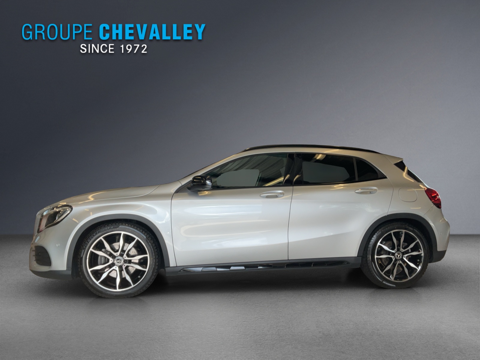 MERCEDES-BENZ GLA 220 AMG Line 4Matic-showroom-element-2