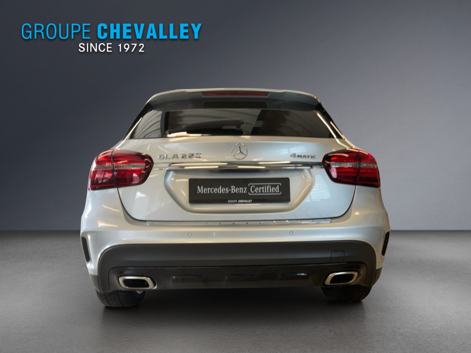 MERCEDES-BENZ GLA 220 AMG Line 4Matic-image-4