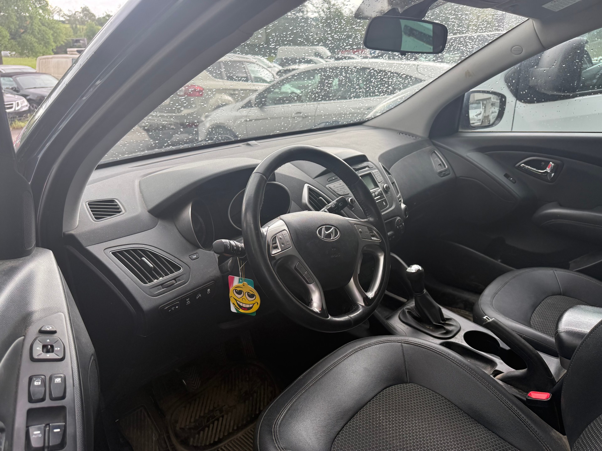 HYUNDAI iX 35 2.0 Premium 4WD-image-7