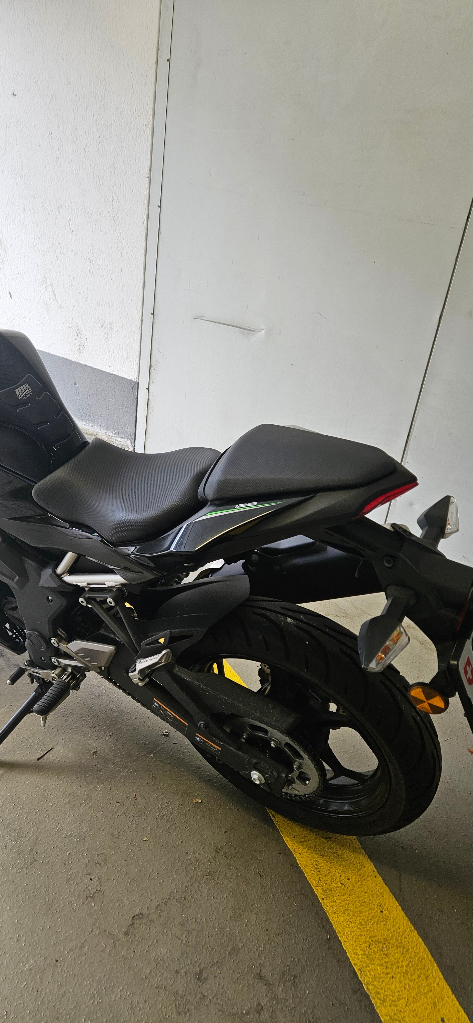KAWASAKI Z 125-image-4