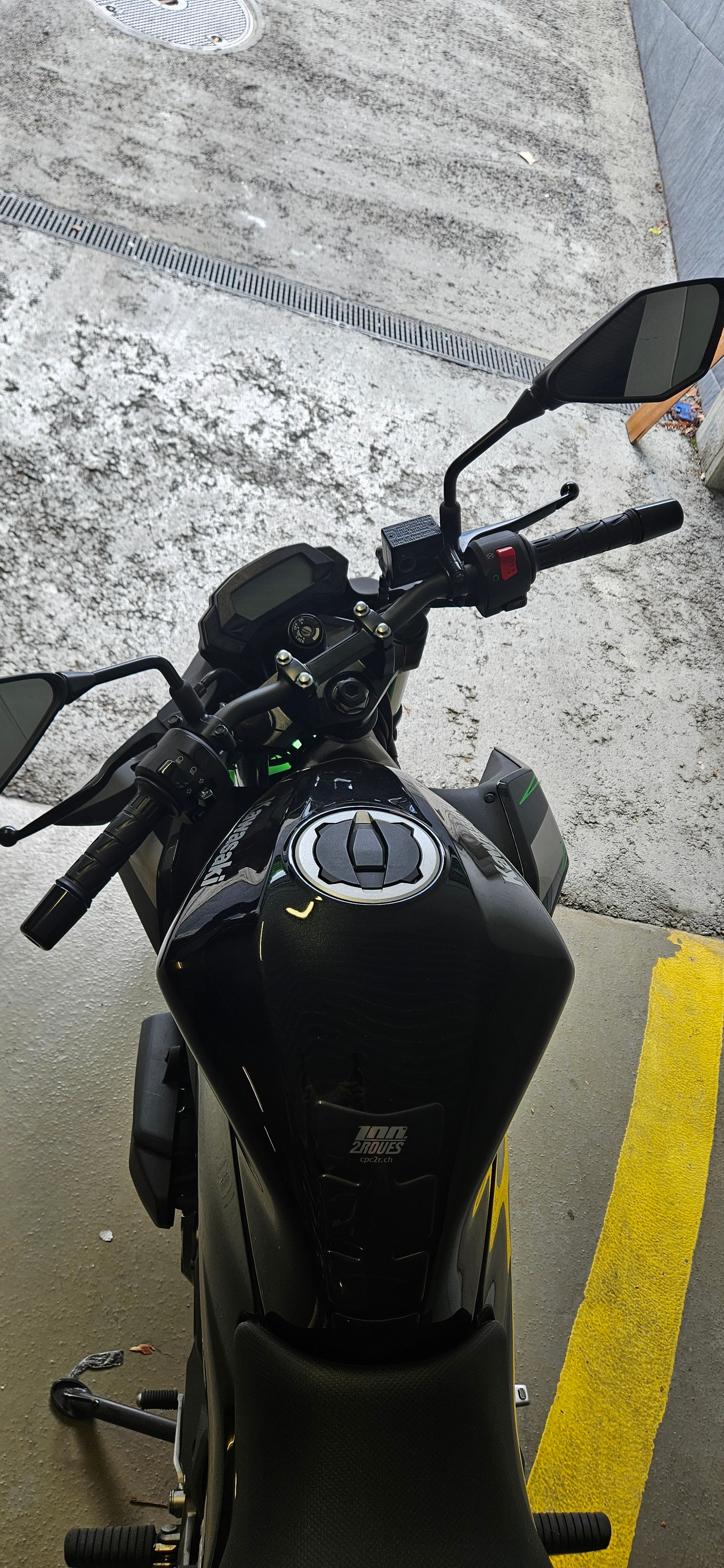 KAWASAKI Z 125-image-7