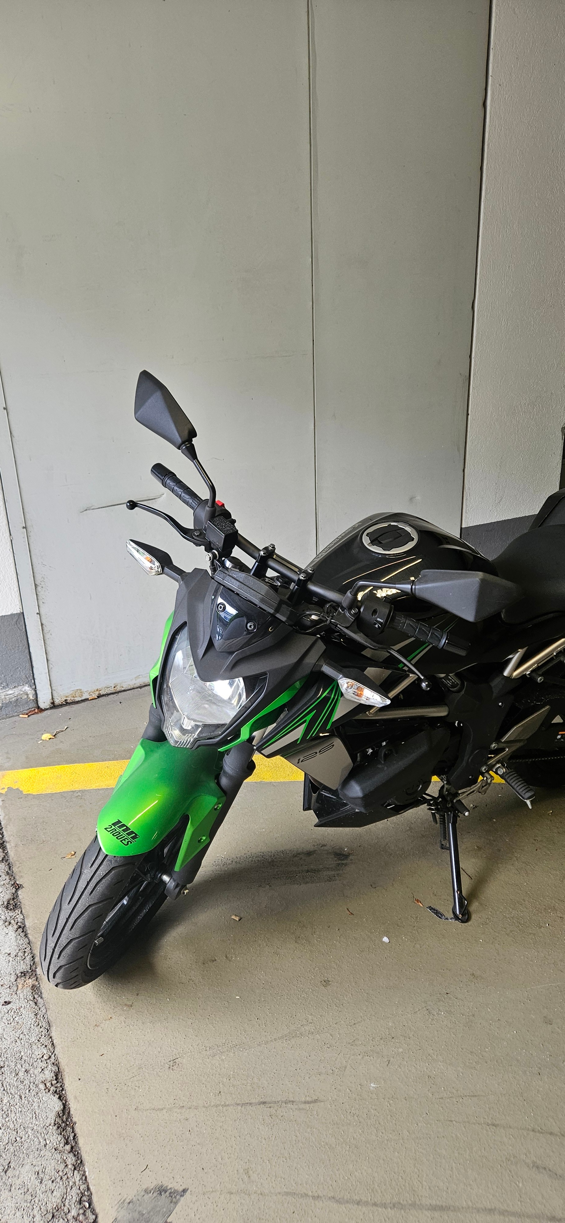 KAWASAKI Z 125-image-2