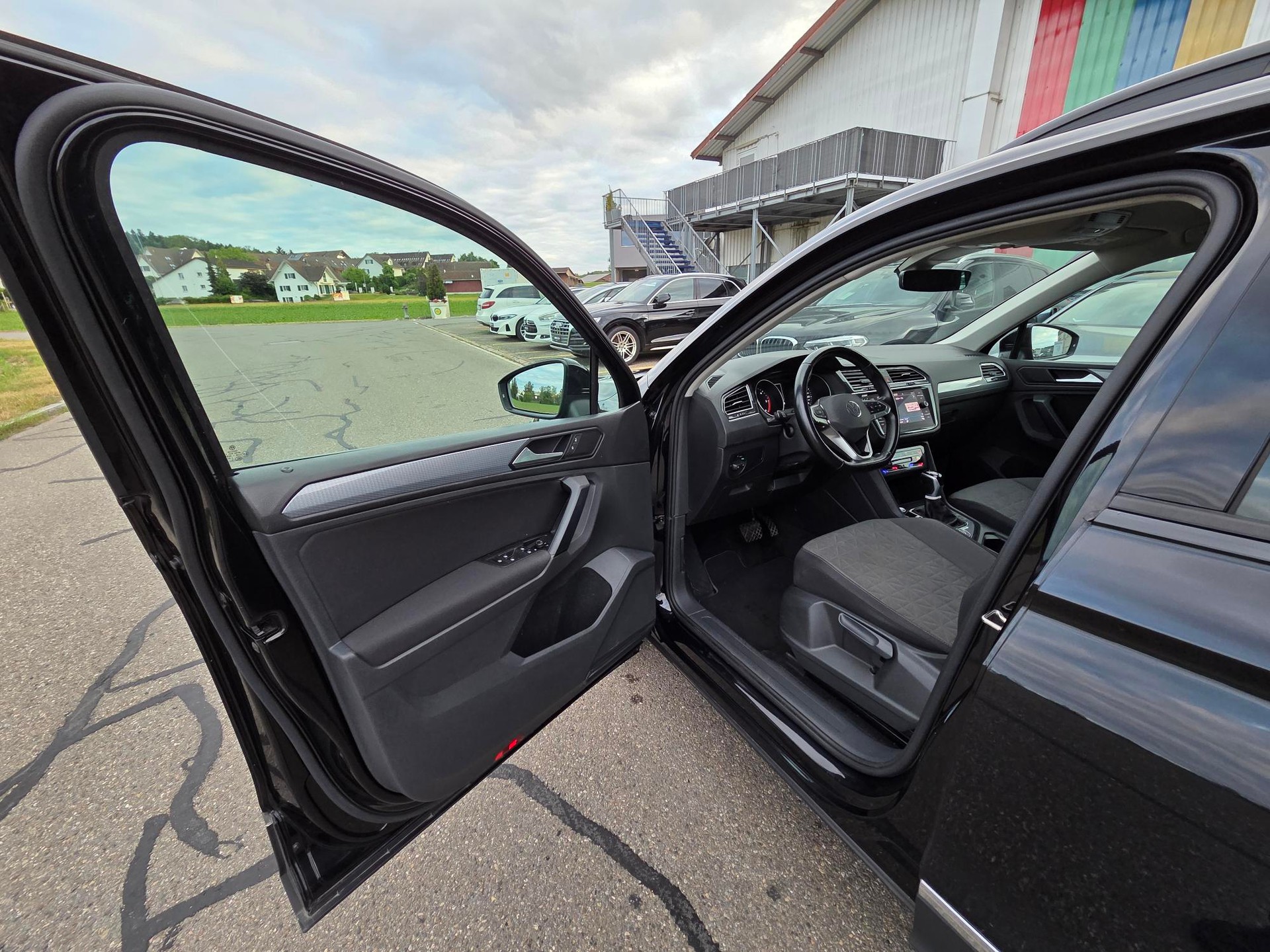 VW Tiguan 2.0 TDI SCR Life 4Motion DSG-image-11