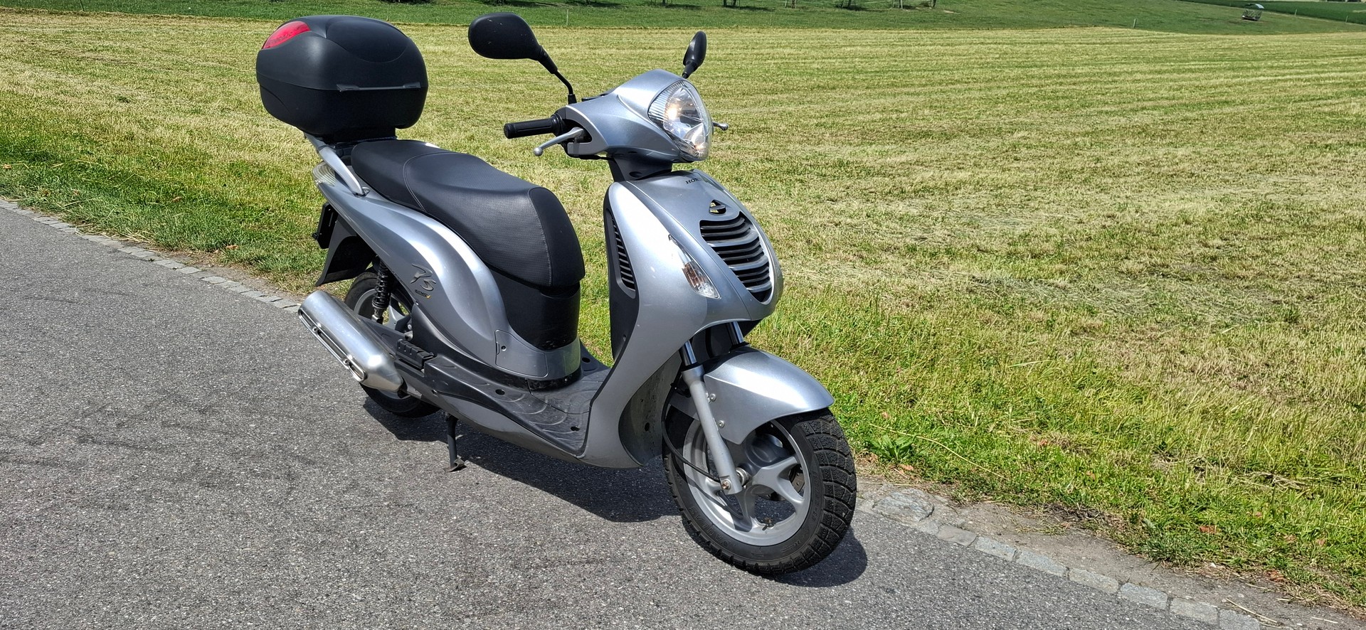 HONDA PS 125i-image-0
