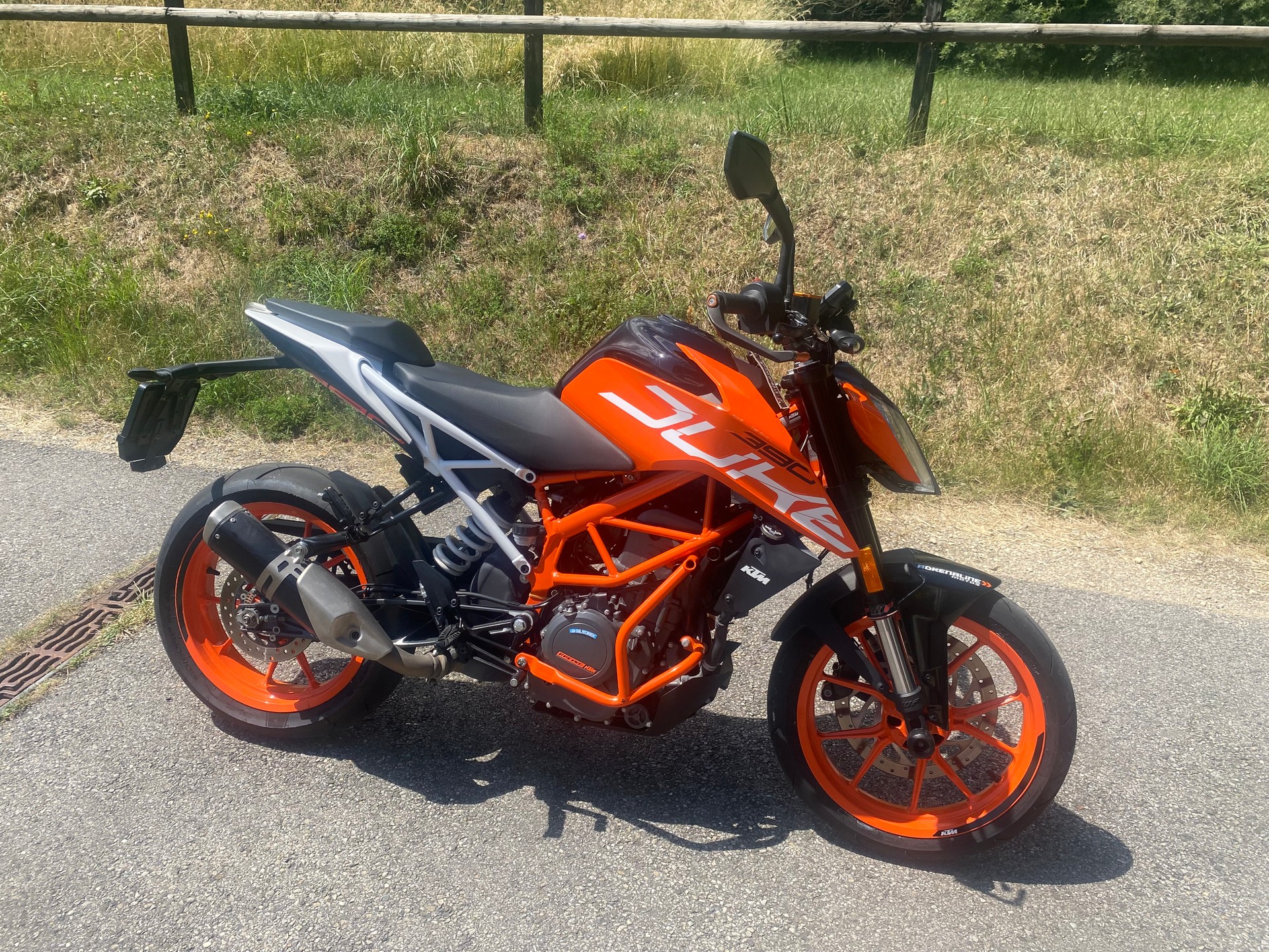 KTM 390 Duke ABS-image-1