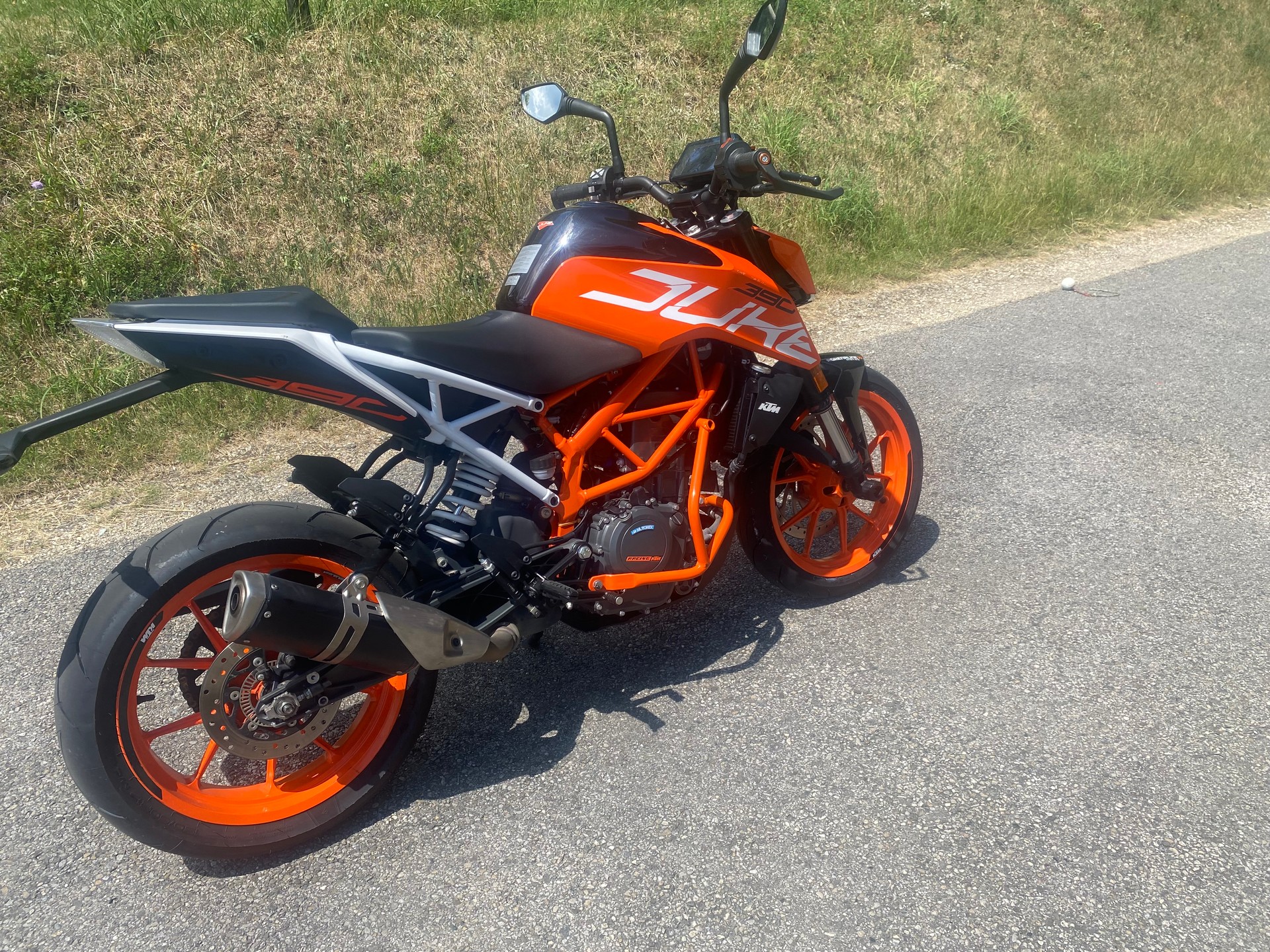 KTM 390 Duke ABS-image-2