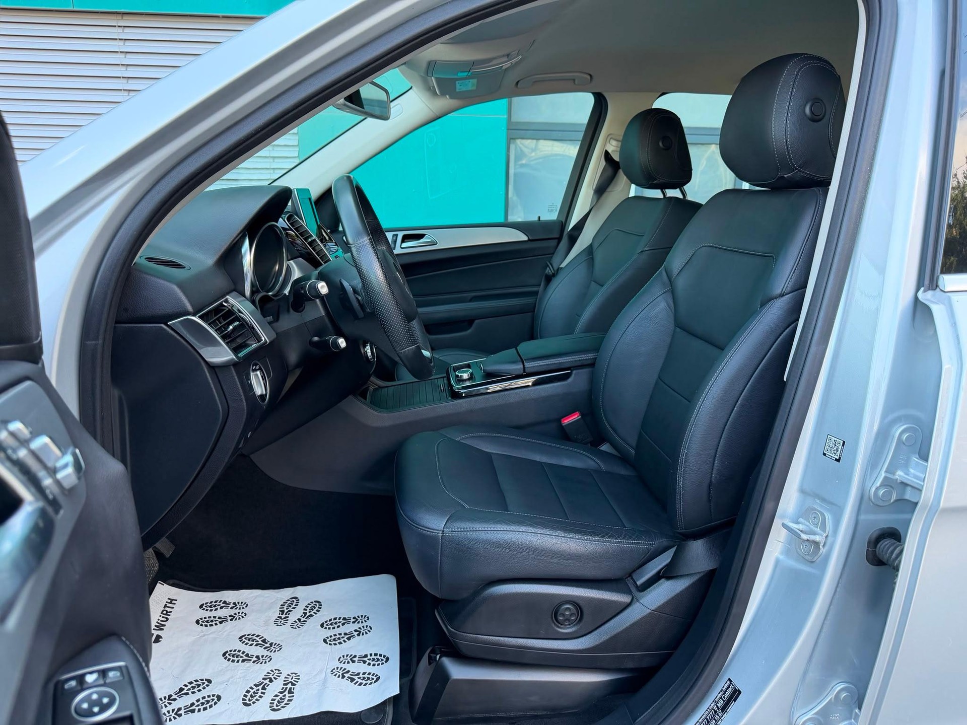 MERCEDES-BENZ GLE 250 d-image-18