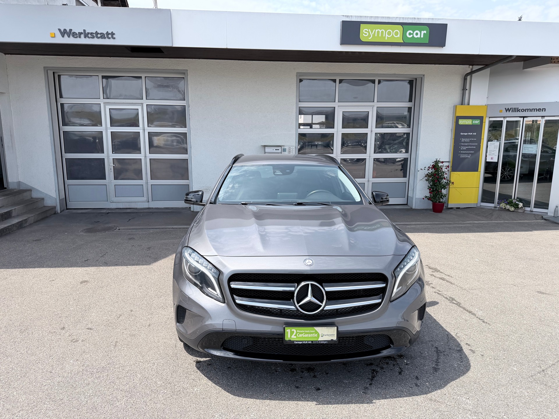 MERCEDES-BENZ GLA 200 Night Star 7G-DCT+++FRISCH AB MFK+++-image-4