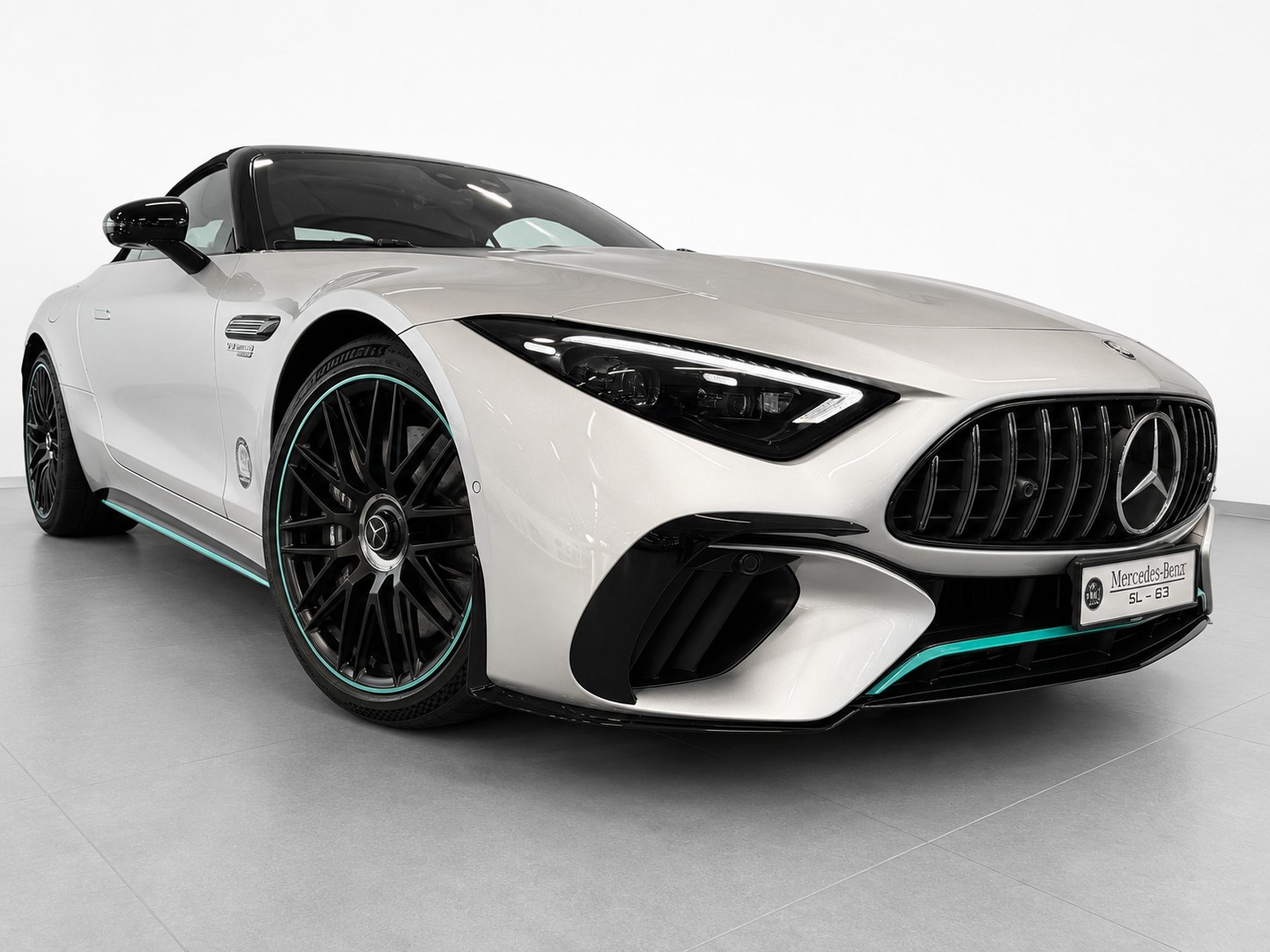 MERCEDES-BENZ AMG SL 63 4M Speedshift MCT Limitiertes Modell – weltweit nur 100 Einheiten-showroom-element-2