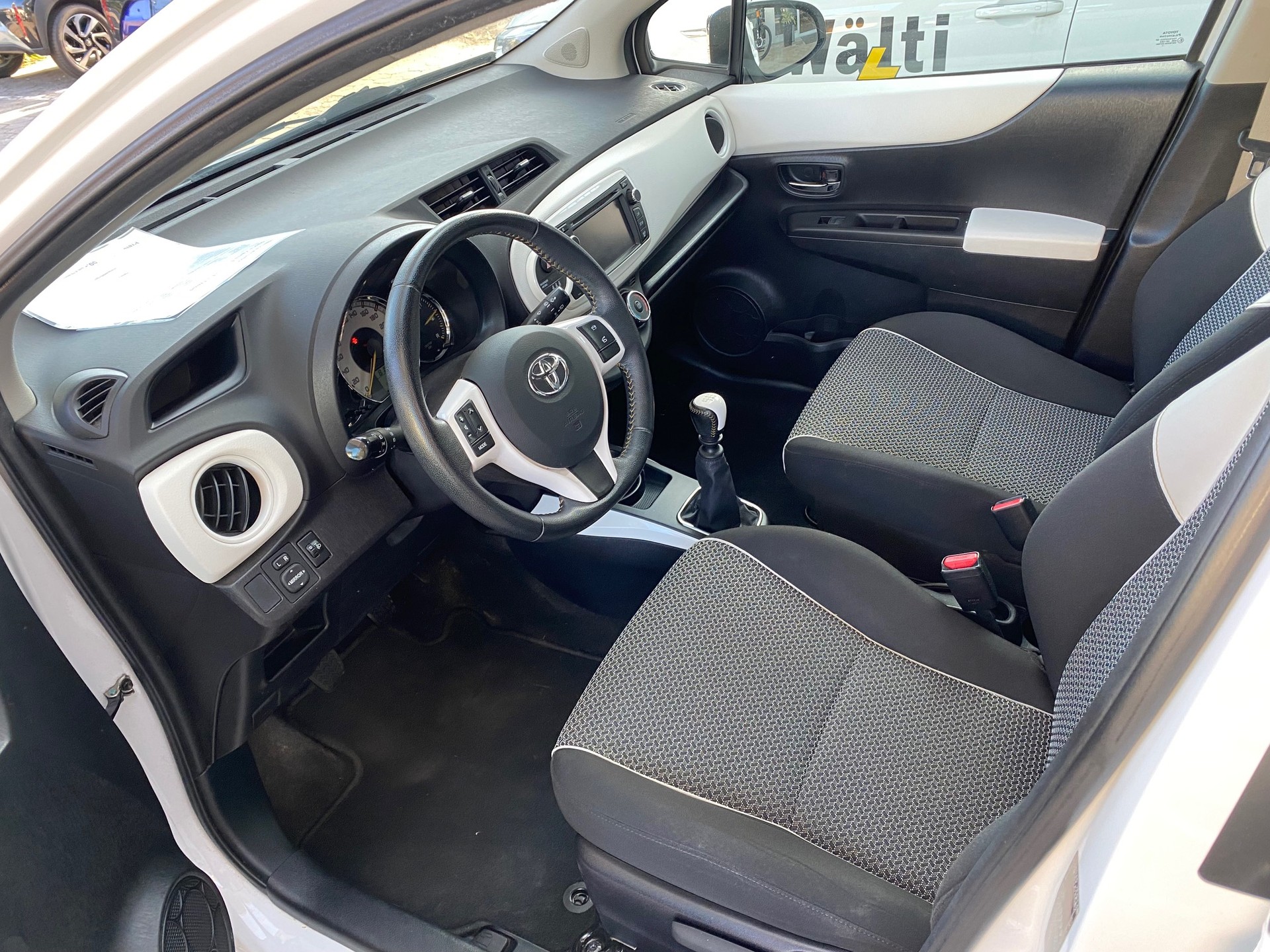 TOYOTA Yaris 1.33 Trend-showroom-element-2