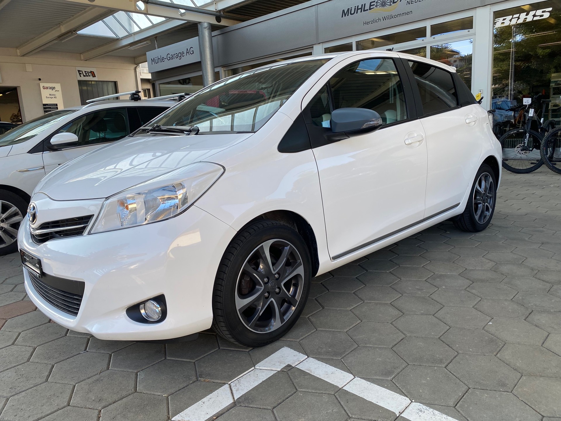 TOYOTA Yaris 1.33 Trend-showroom-element-1
