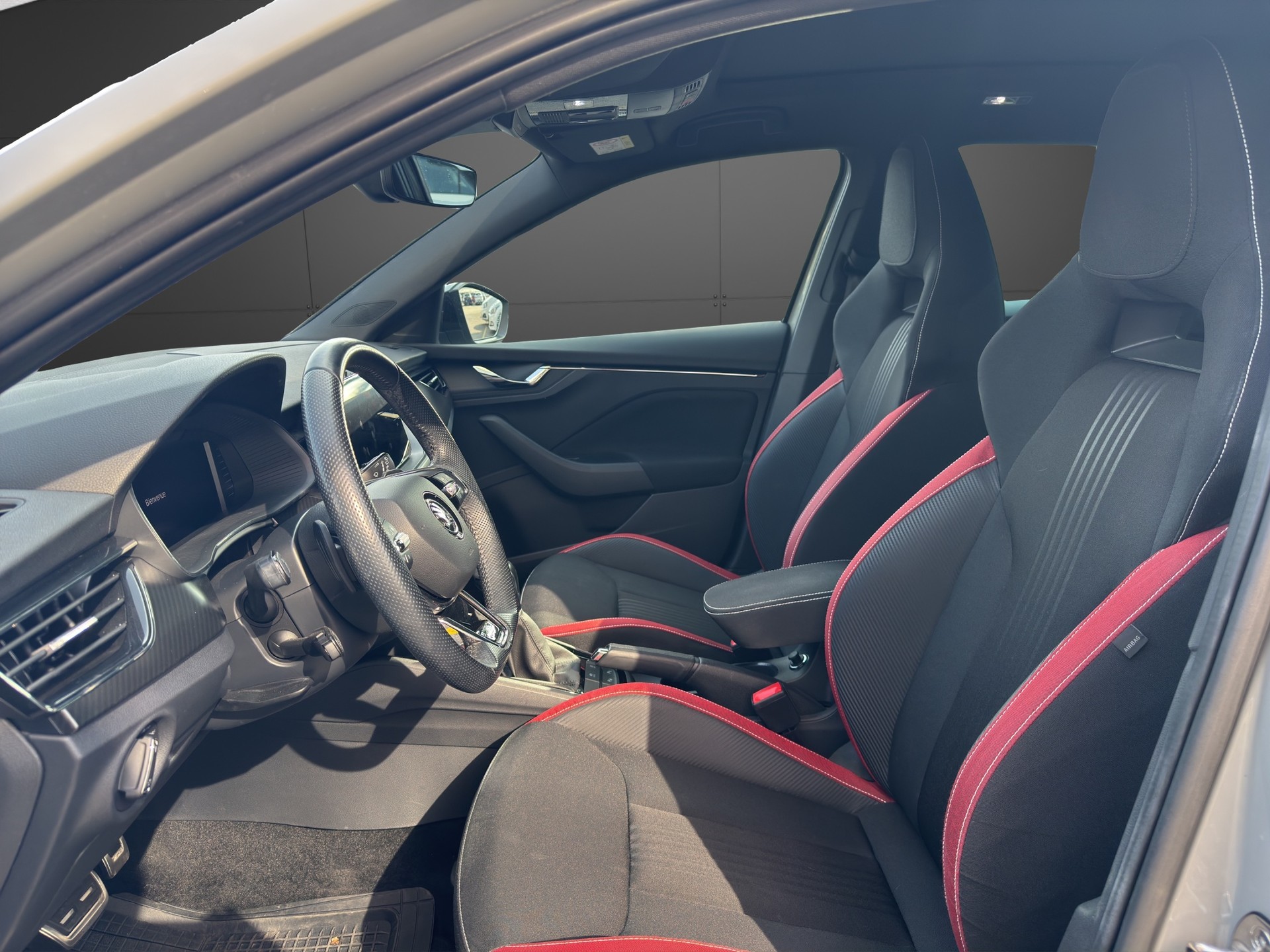 SKODA Scala 1.5 TSI Monte Carlo DSG-image-8