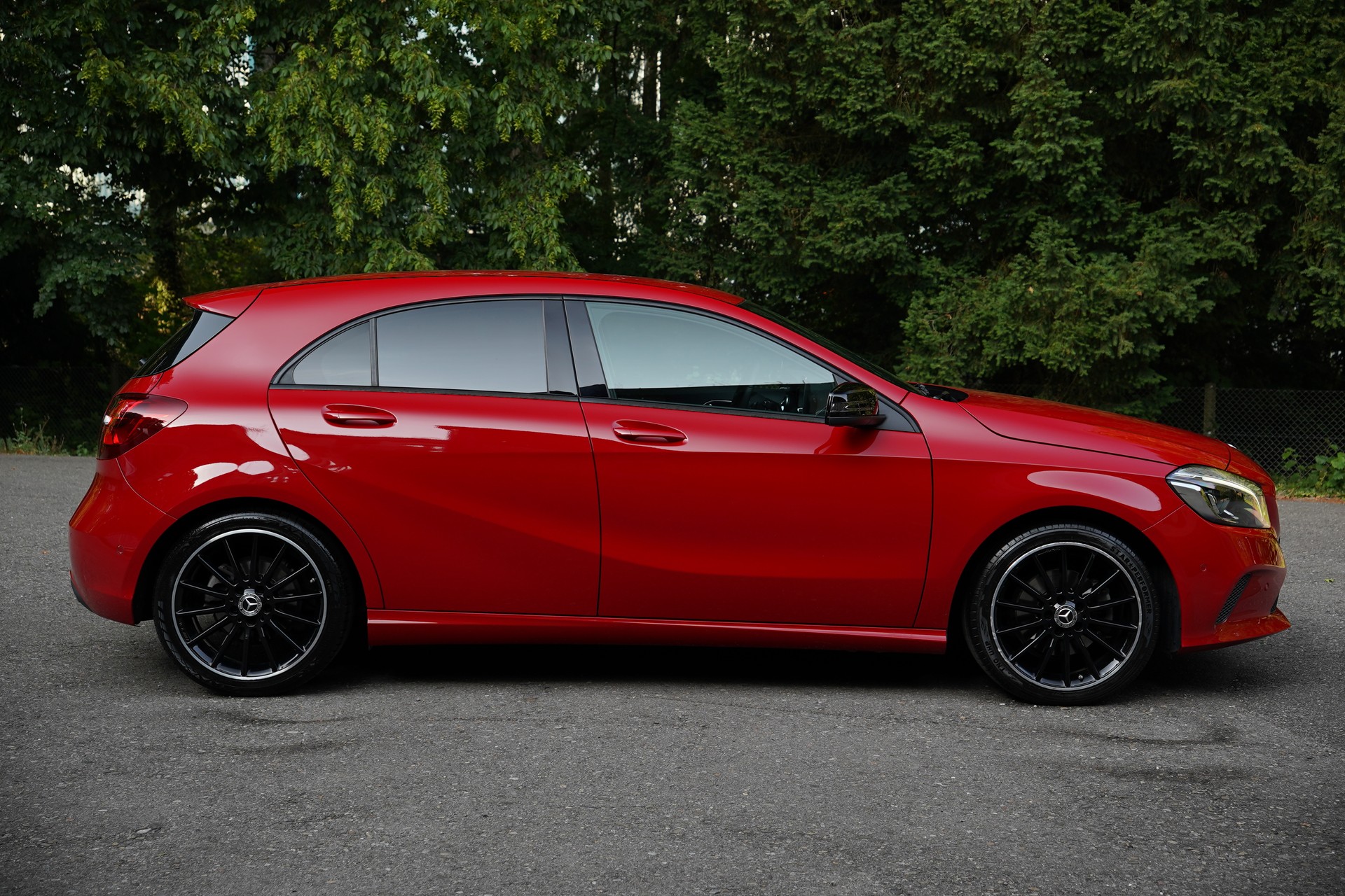 MERCEDES-BENZ A 200 Urban 7G-DCT-showroom-element-1