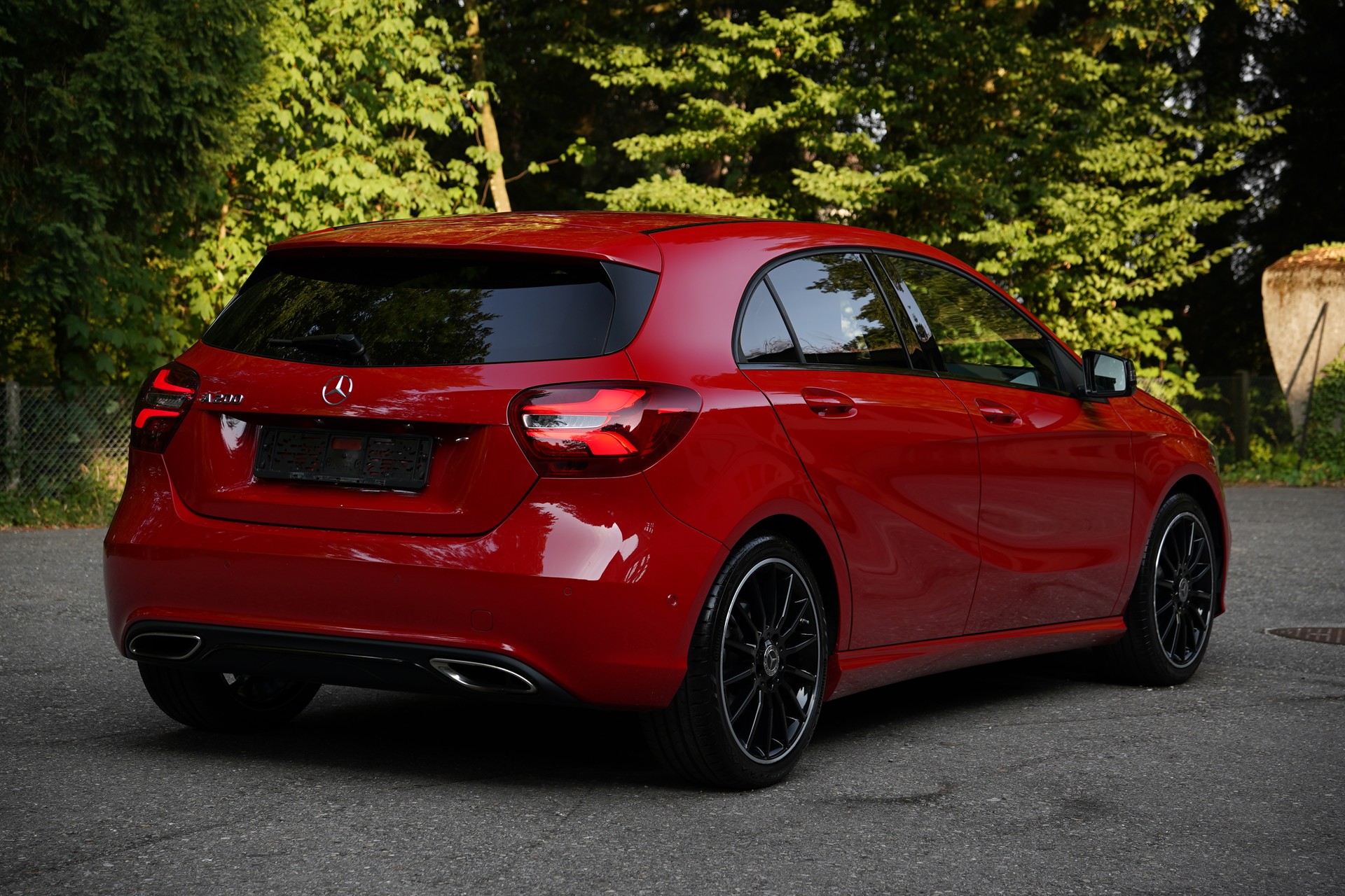 MERCEDES-BENZ A 200 Urban 7G-DCT-showroom-element-2
