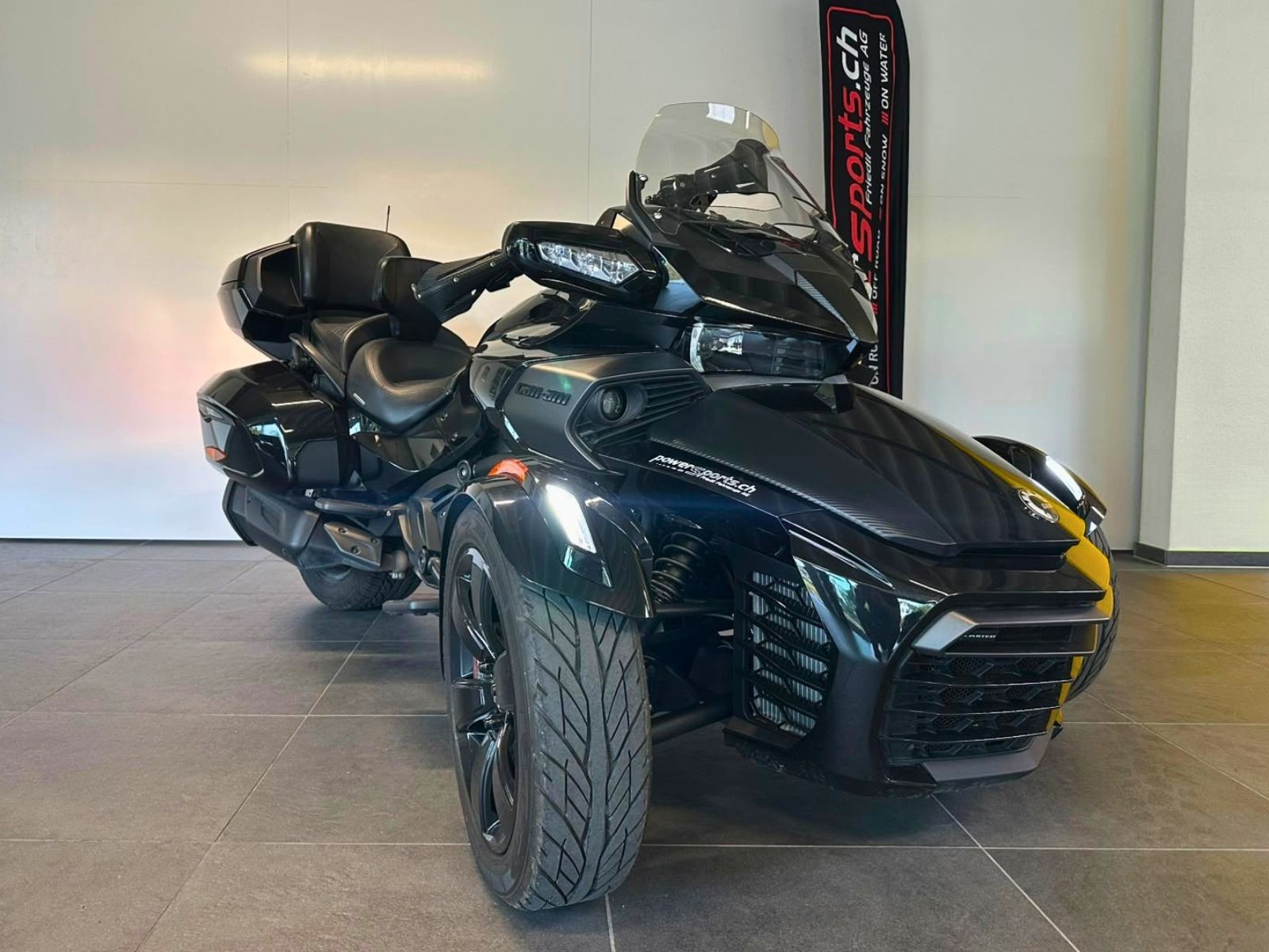 CAN-AM Spyder F3-LTD SE6 dark-image-0