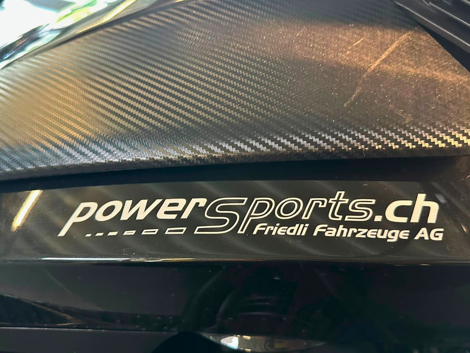 CAN-AM Spyder F3-LTD SE6 dark-image-13