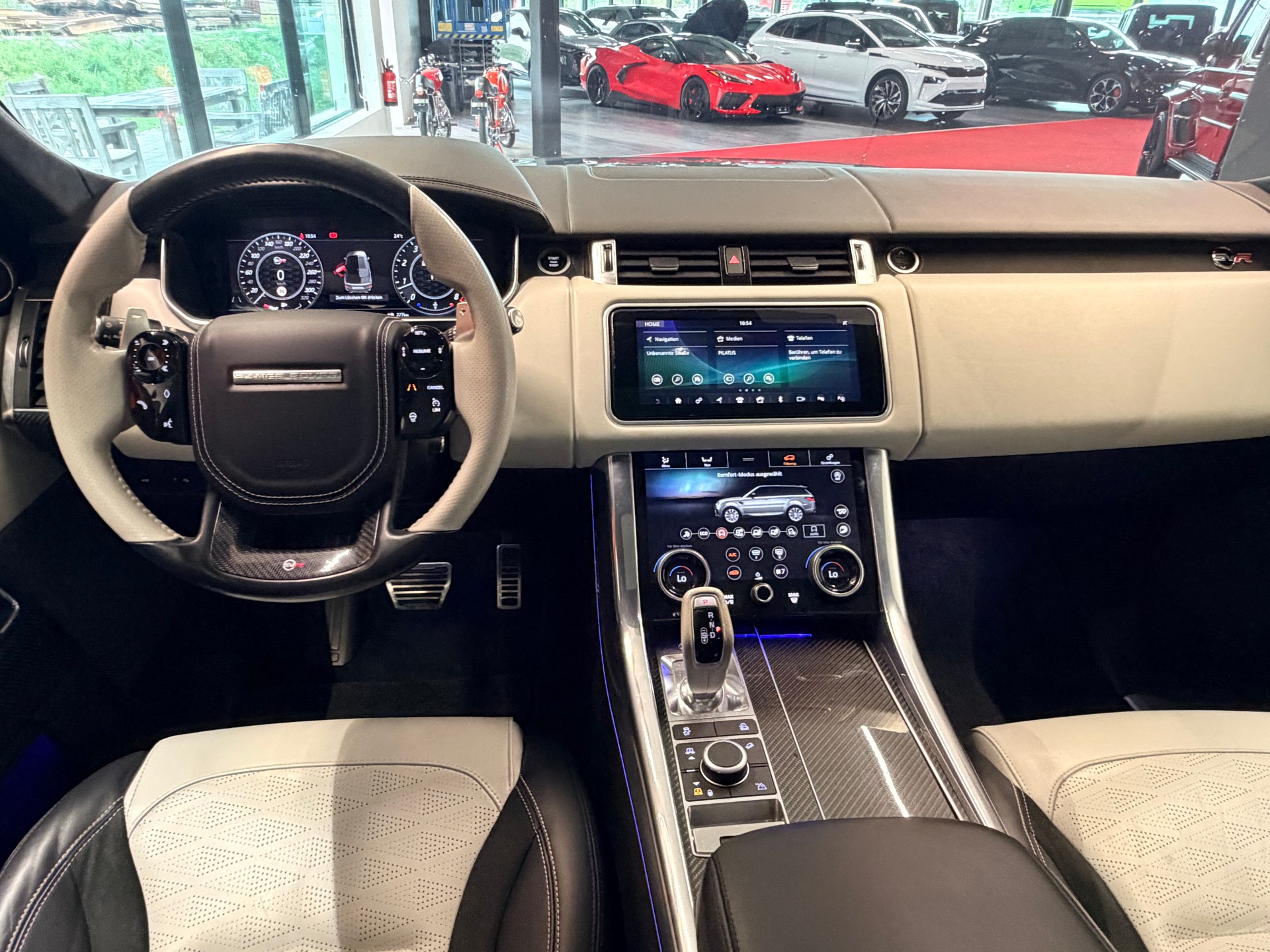 LAND ROVER Range Rover Sport 575 5.0 V8 S/C SVR Carbon Automatic-image-18