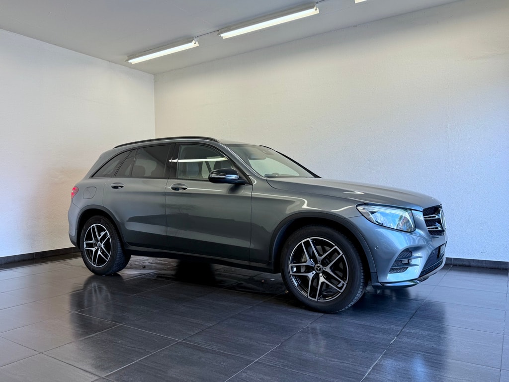 MERCEDES-BENZ GLC 300 4Matic AMG Line 9G-Tronic